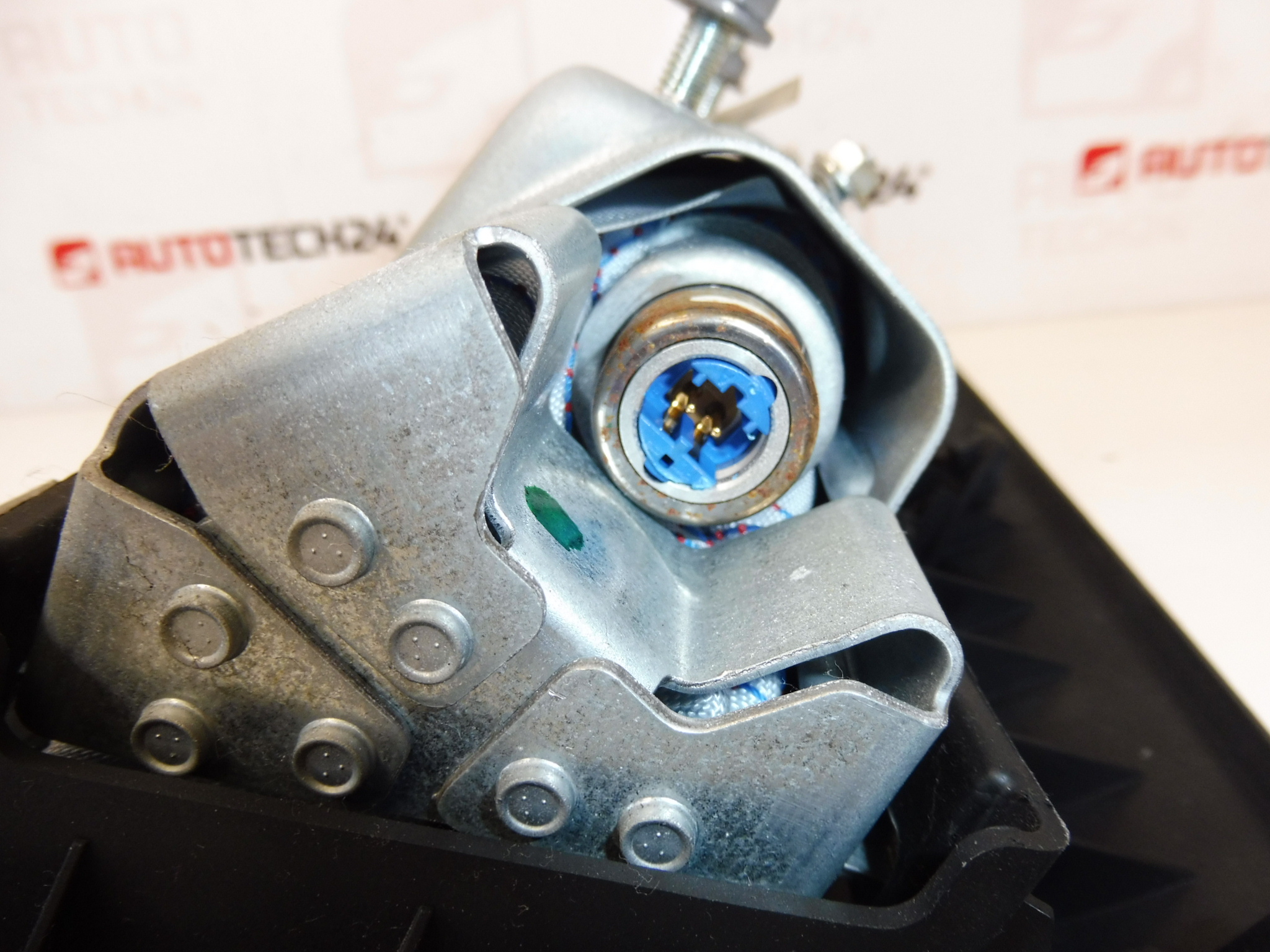 Poduszka powietrzna kolanowa Citroën C4 Picasso 96600568ZD 8216NW