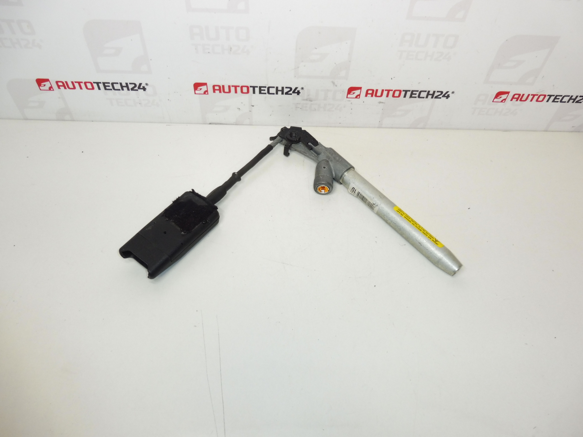 Pasek pirobowy prawy Citroën C4 Picasso 9657326277 8974YG