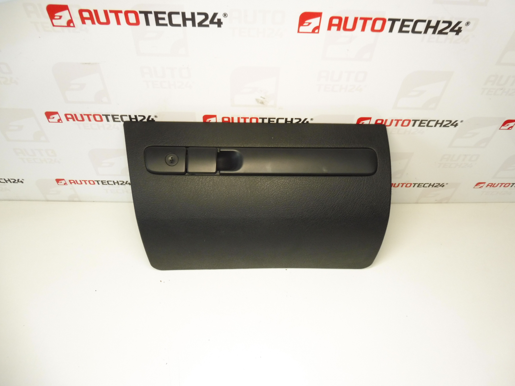 Schowek Citroën Xsara 8214NJ