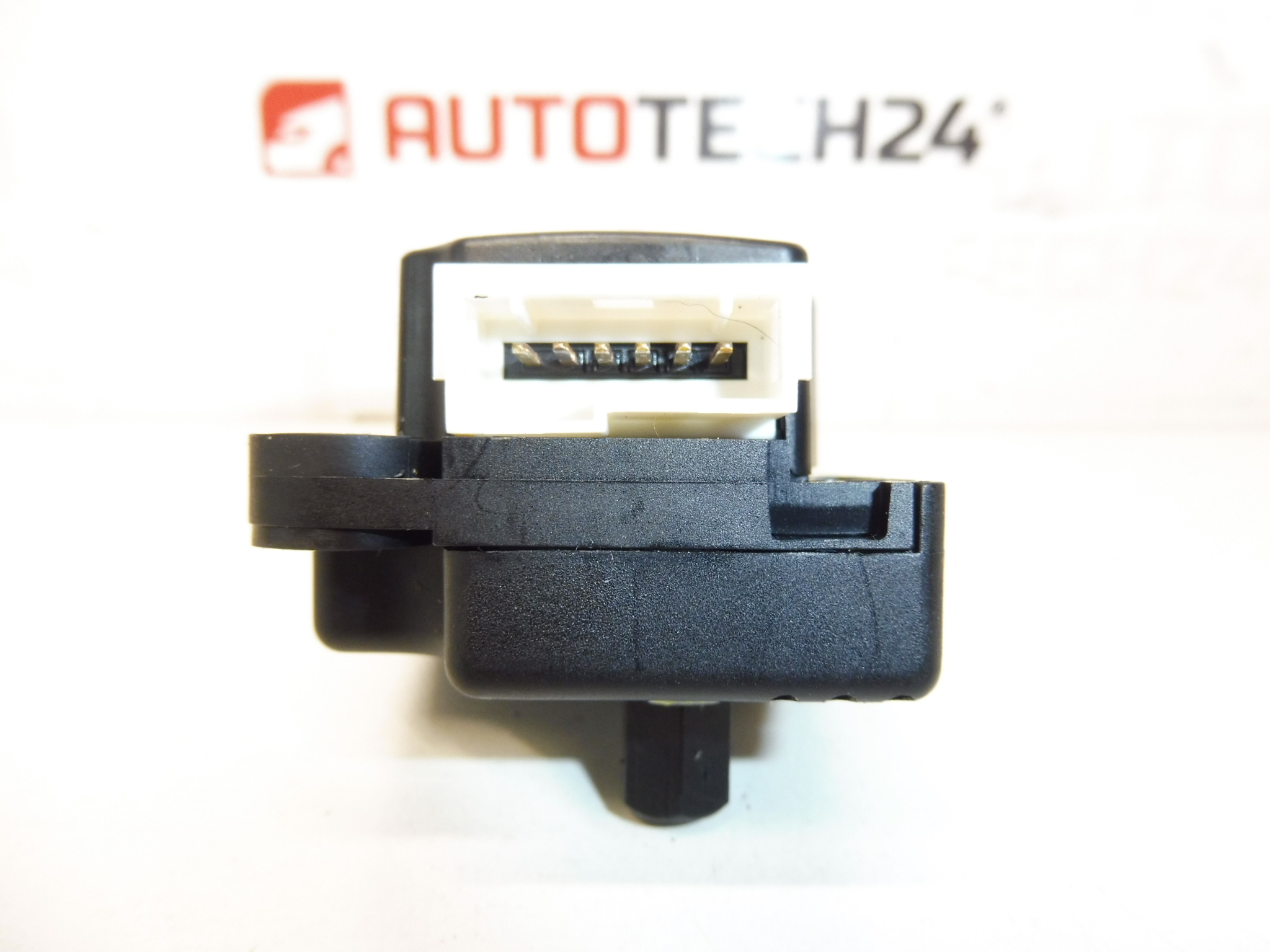 Serwo BEHR Citroën Peugeot EAM501 951508Ua14 6447QN