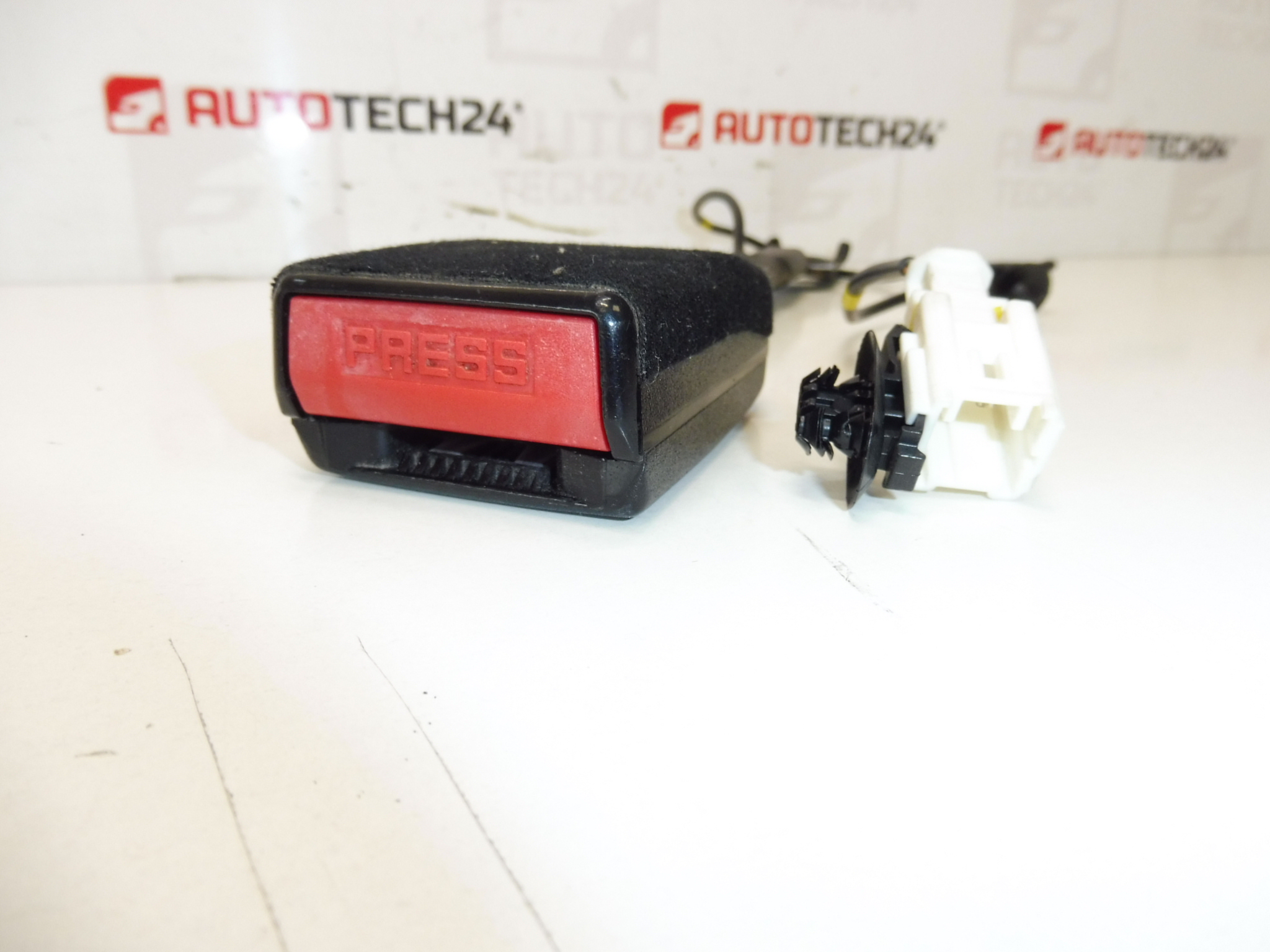 Uchwyt do zamka paszportowego Peugeot 308 8975K9