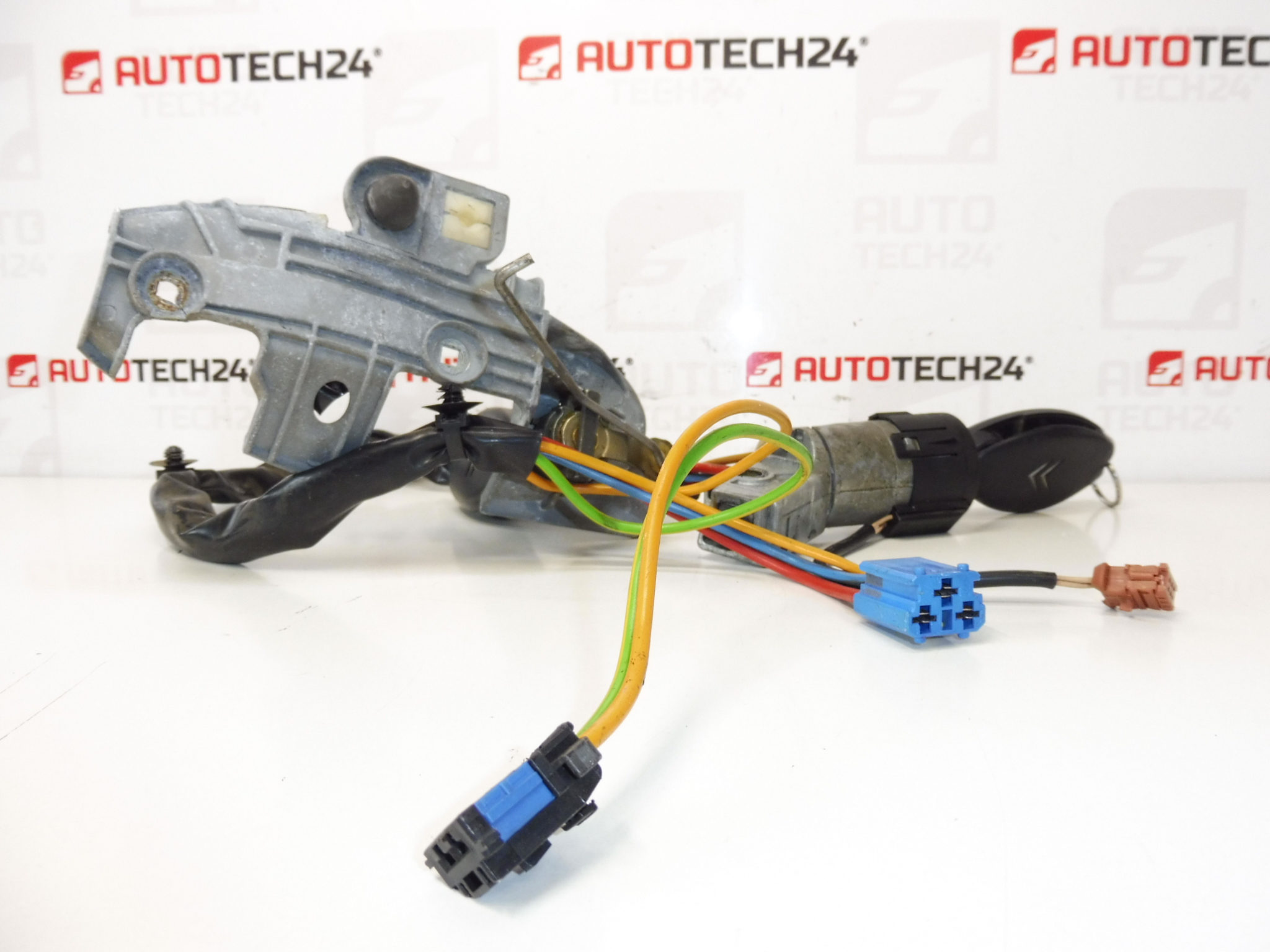 Komplet zamków + 2 klucze Citroën C5 01-07 4162Z0 4162CE