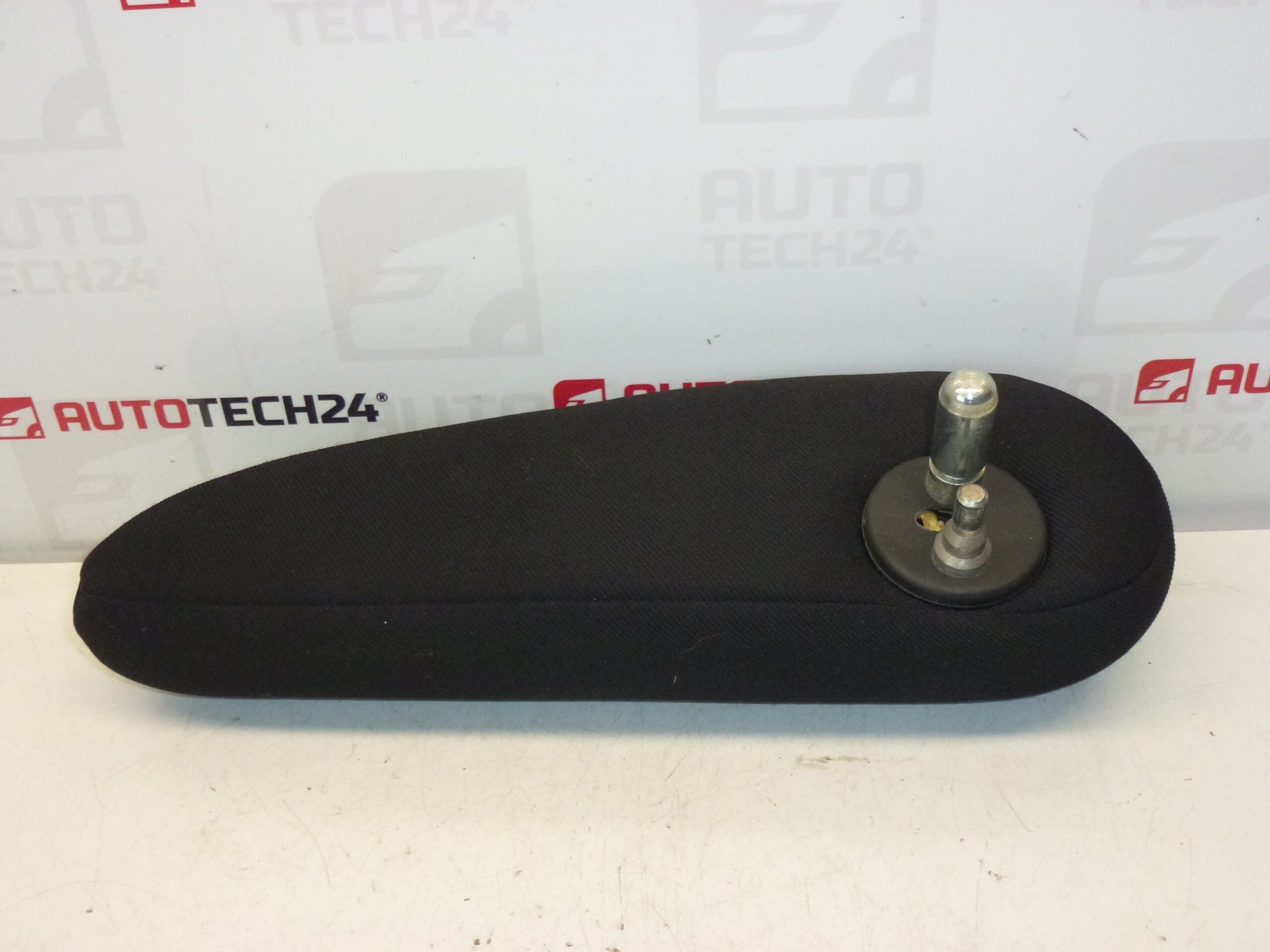 Podłokietnik czarny Citroën Peugeot prawy 8830SV