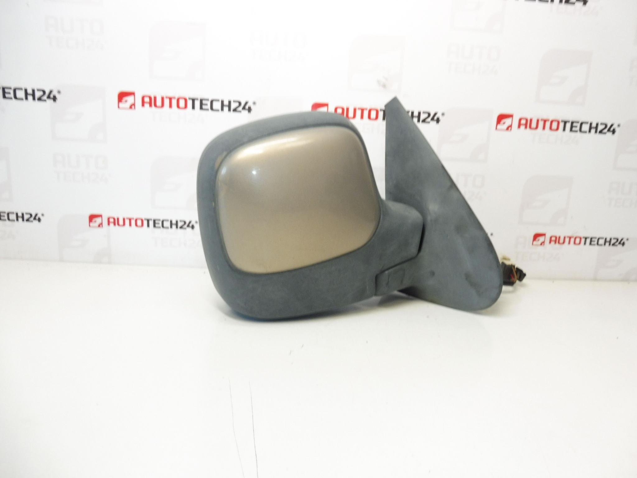 Lusterko prawe Citroën Berlingo II elektryczne 96366861XT 8153JN KDDC