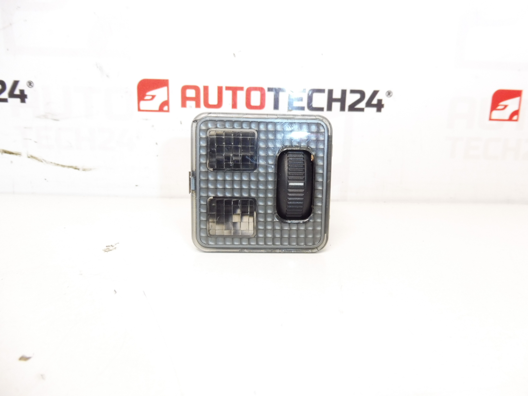Lampa sufitowa Citroën Peugeot 9607449080 6362J7