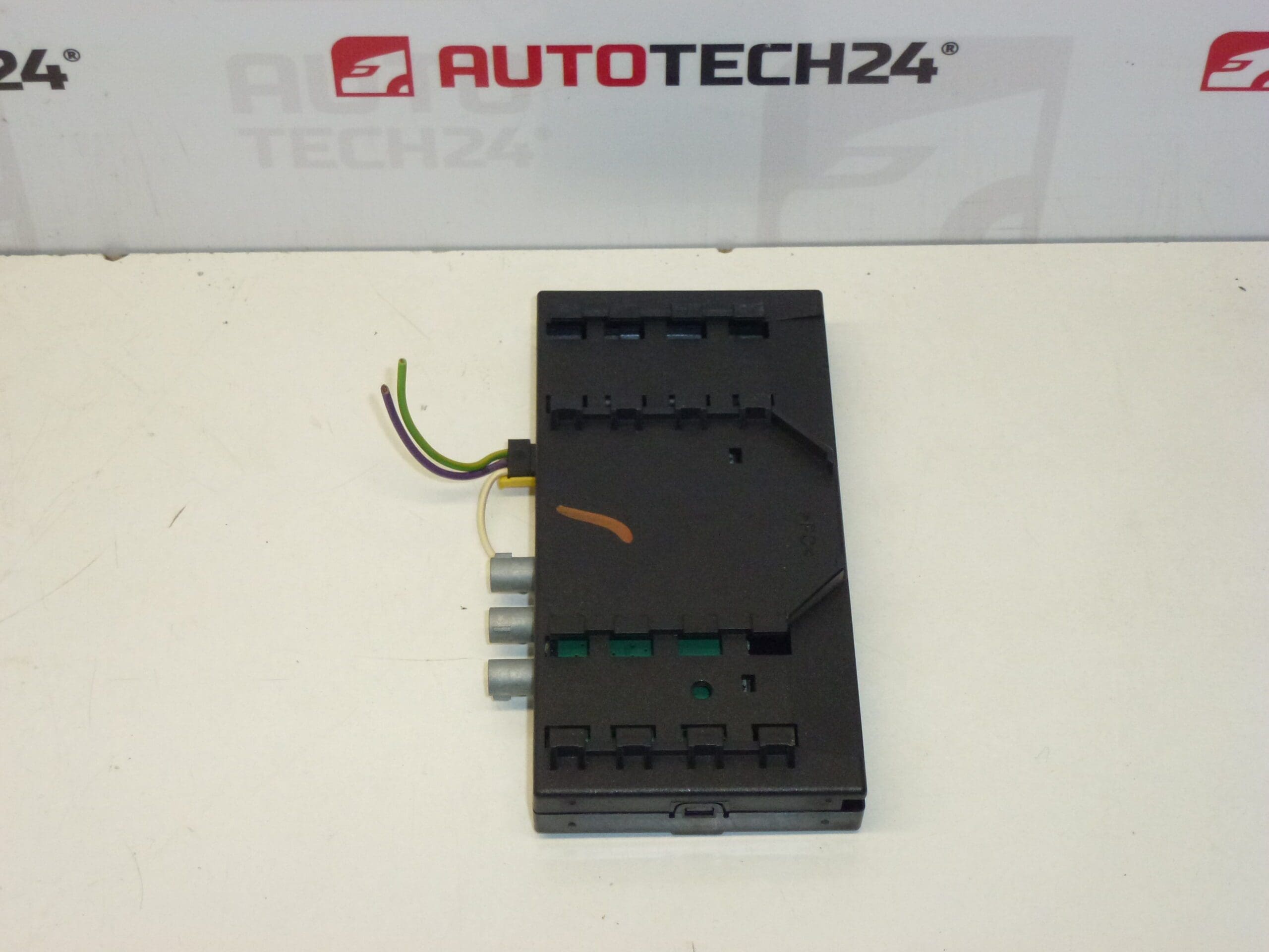 Jednostka antenowa Citroën Peugeot 9655888380 6561EC