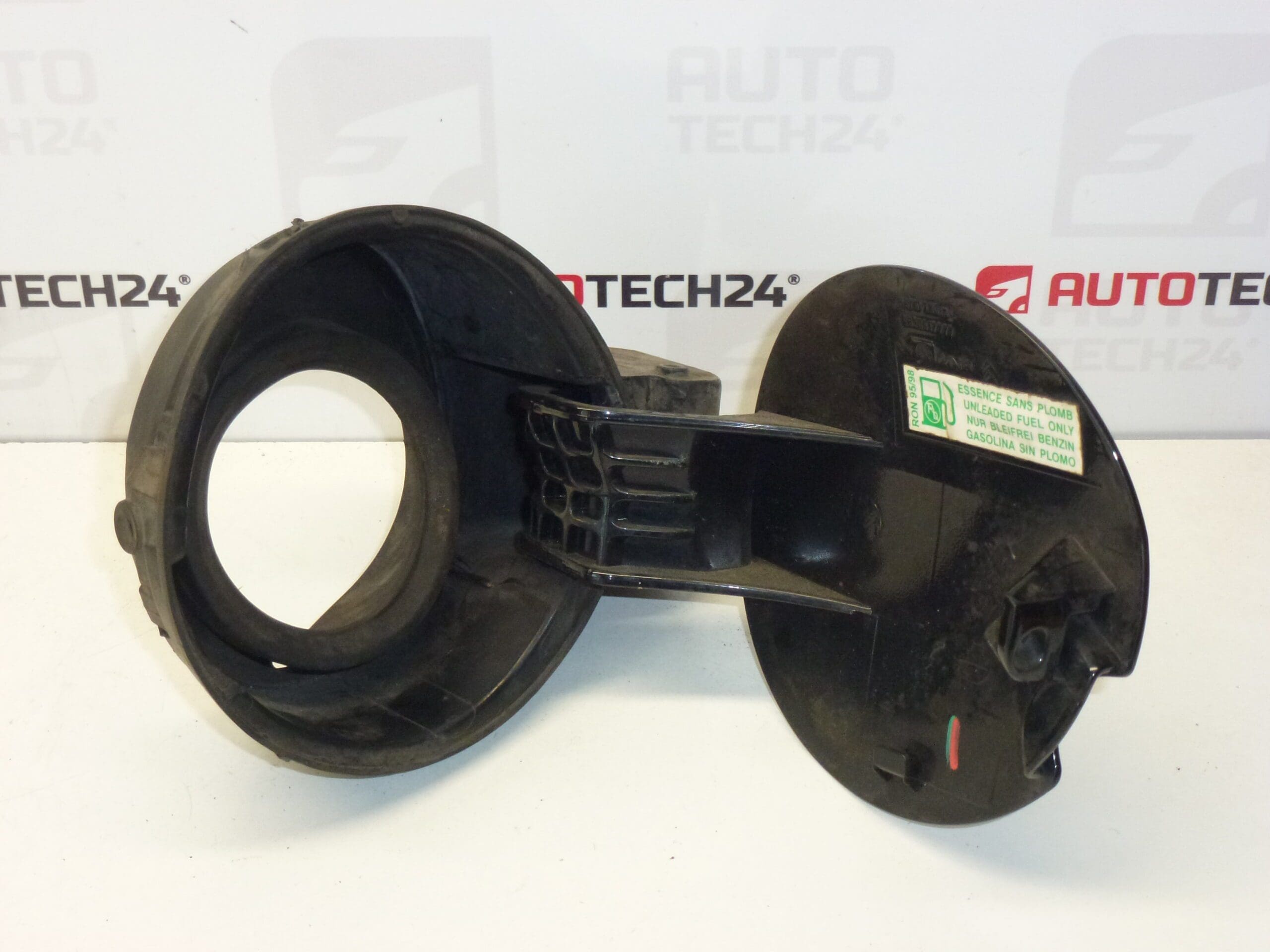 Korek wlewu paliwa Citroën C4 3 drzwi 9650817777 1517C0 EXL