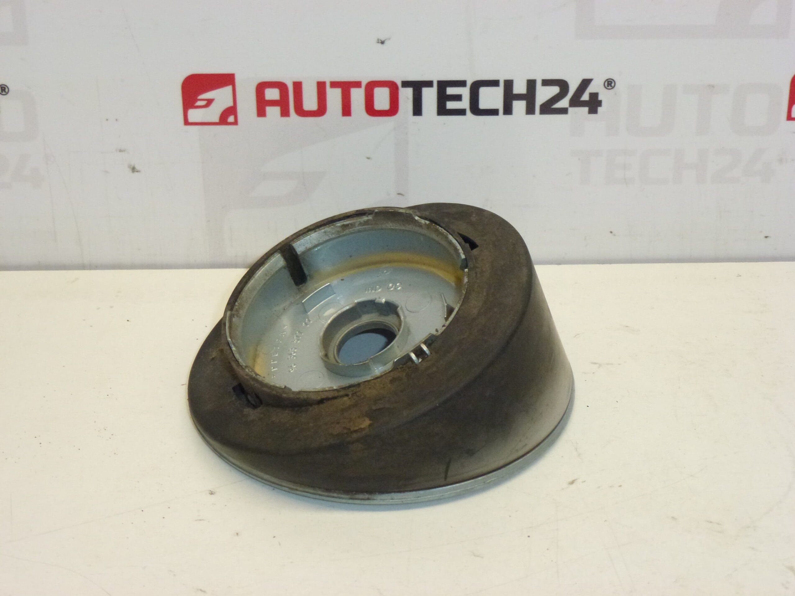 Korek wlewu paliwa Citroën Berlingo Peugeot Partner 9636357777 EYLC