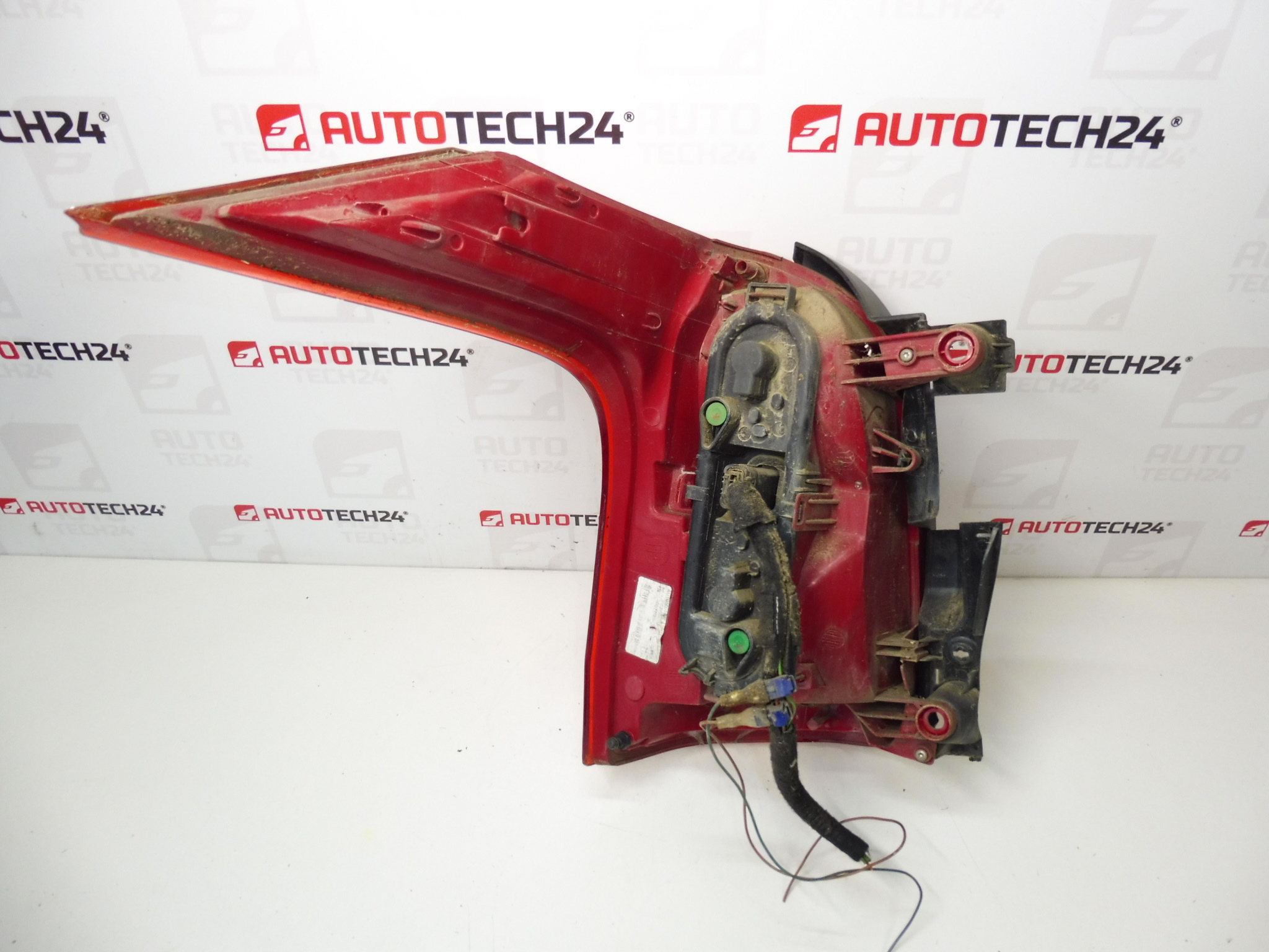 Lampa tylna prawa Peugeot 5008 I 9672666680 6351KH 6351HX