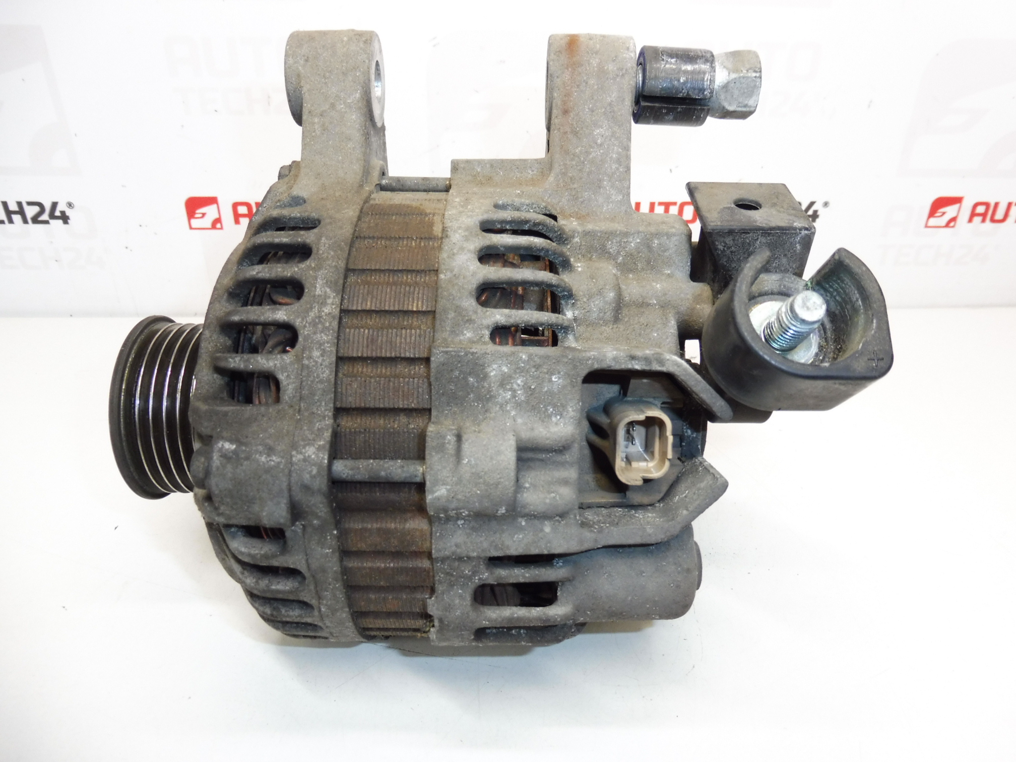 Alternator Mitsubishi CL7 Citroën Peugeot 9638544180 57056C