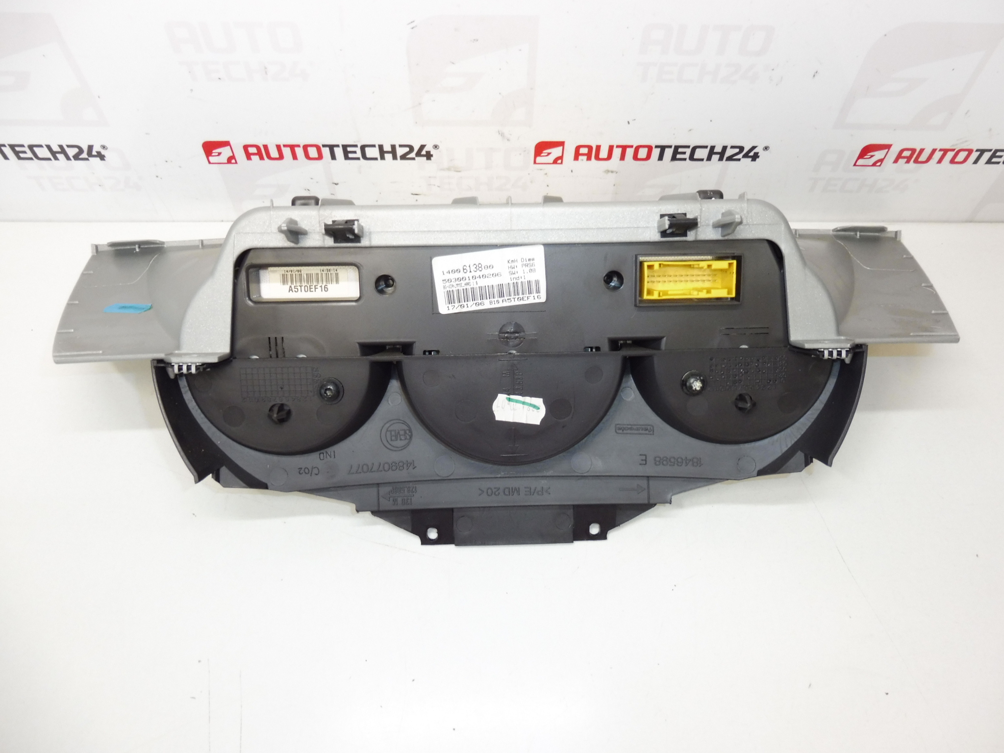 Prędkościomierz Citroën C8 Peugeot 807 1400613880 6105XG