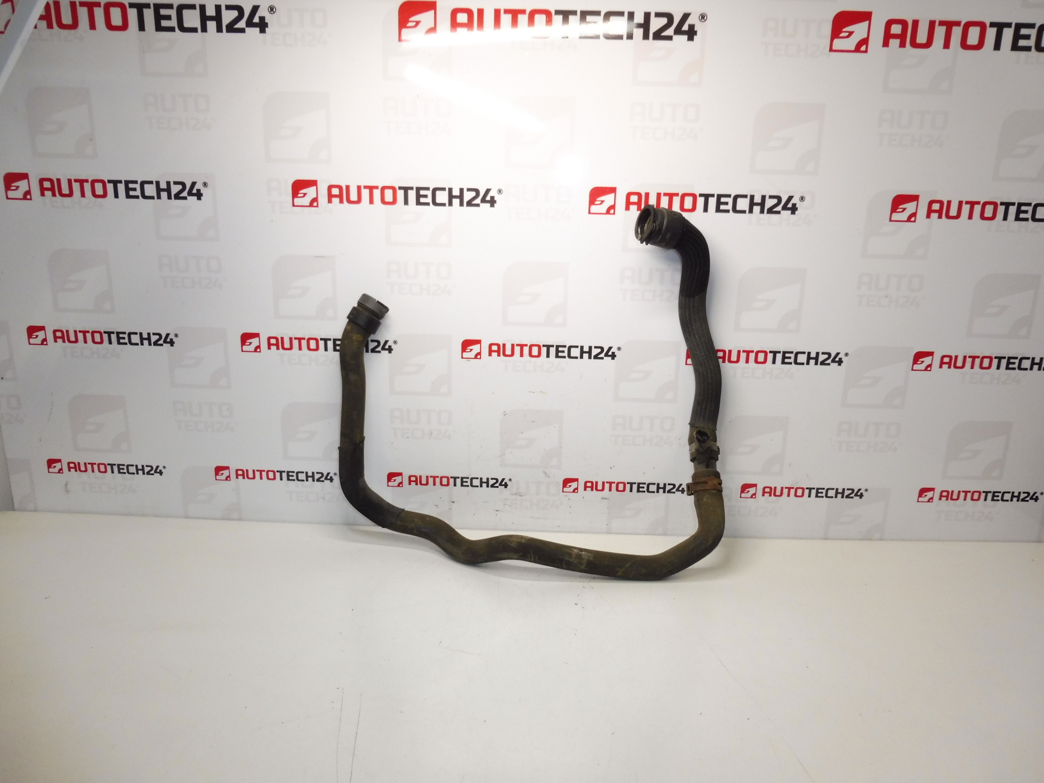 Wąż wodny Citroën Peugeot 1.4 VTI 1.6 VTI 135201 1351NG