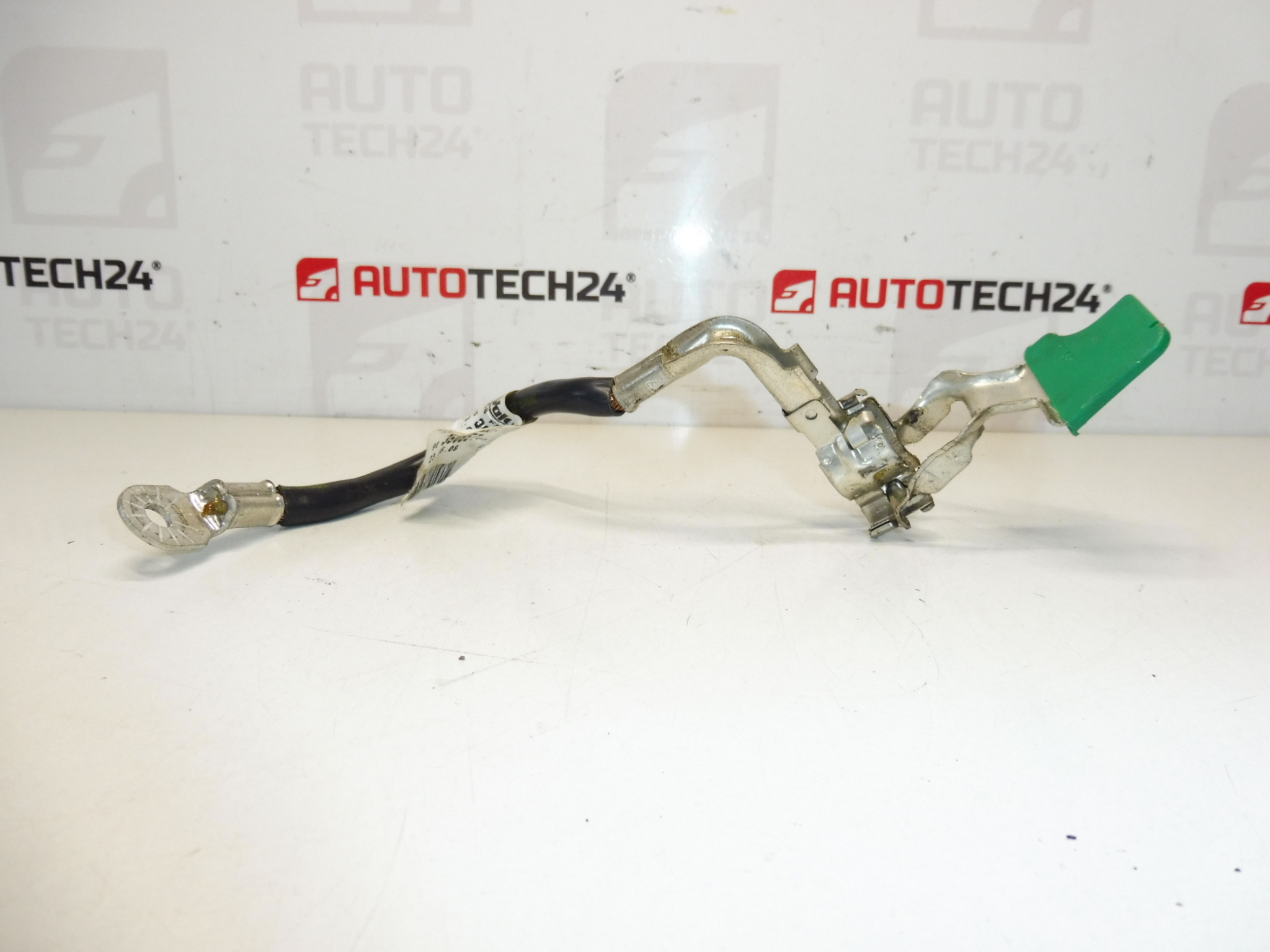 Kabel bieguna ujemnego akumulatora samochodowego Citroën Xsara Picasso 9636086780 5638G1