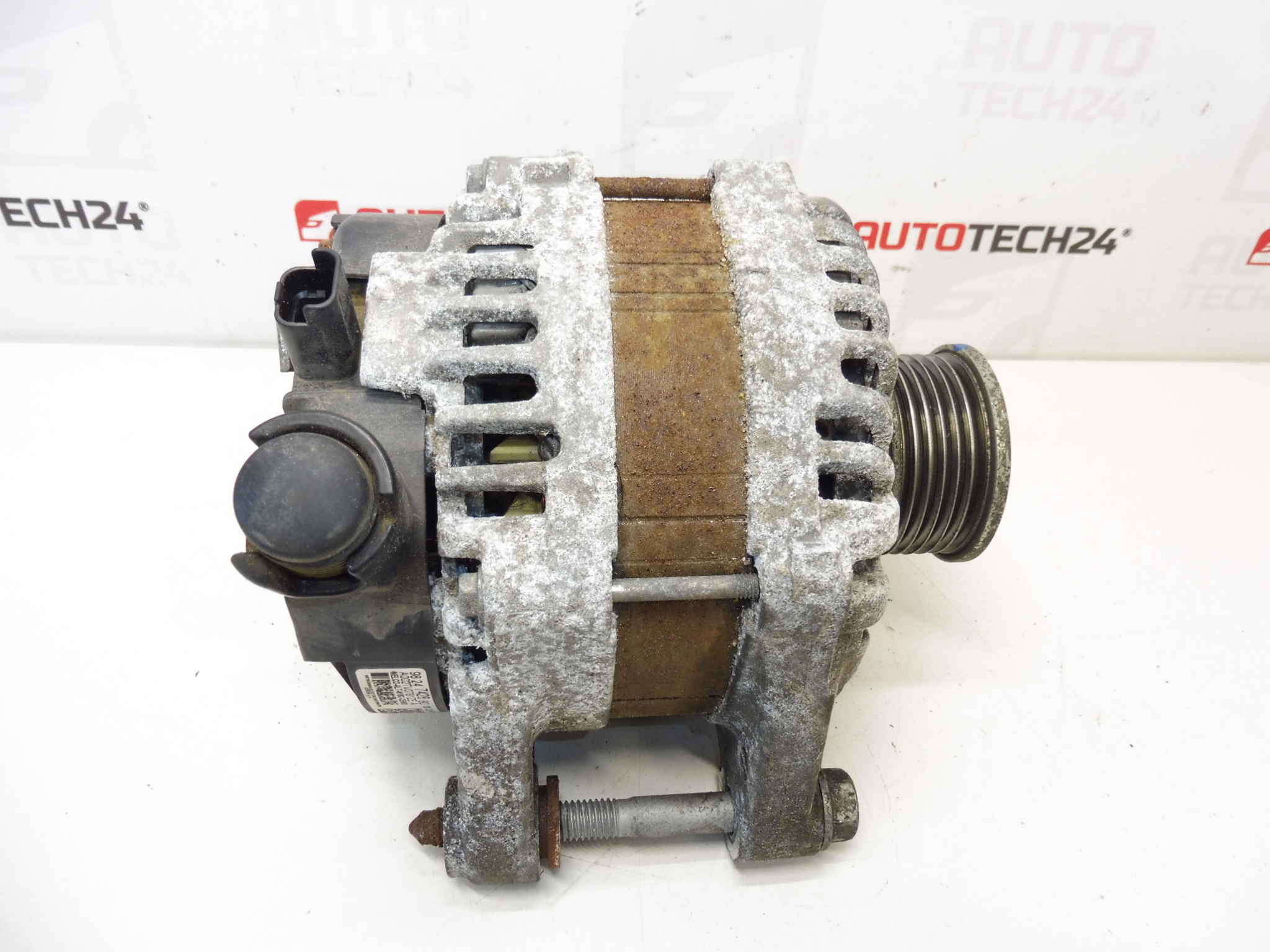 Alternator Citroën Peugeot 180A A002TV0081ZE 9824742880 9809200480