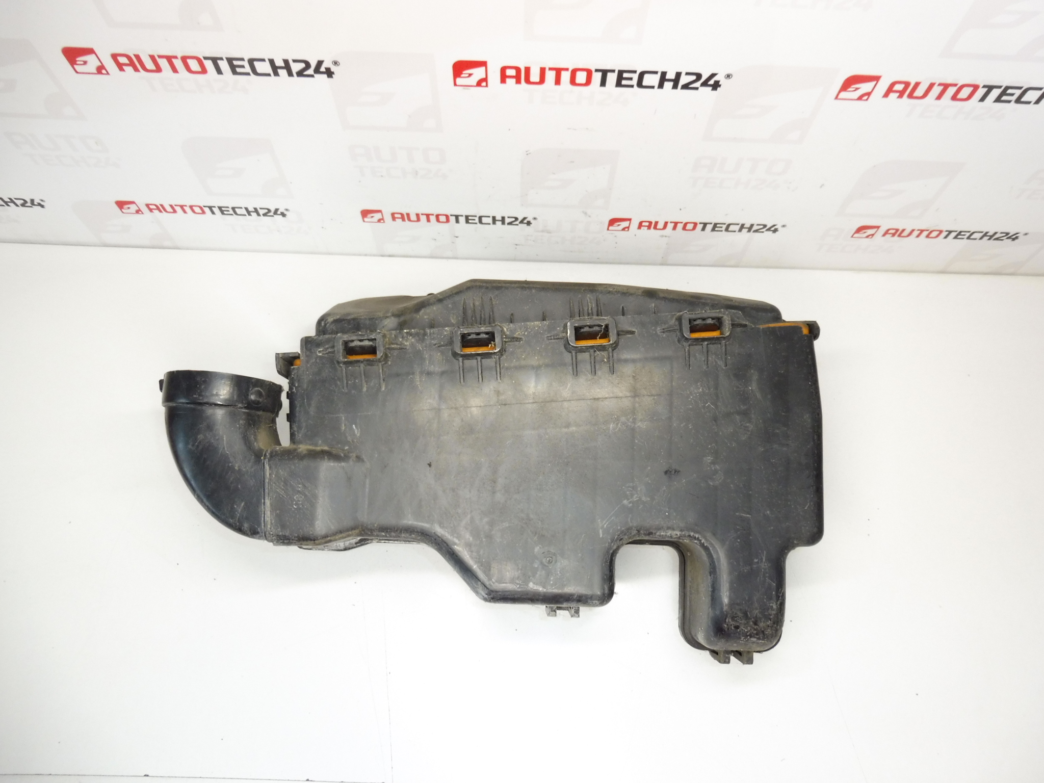 Skrzynia filtra Citroën Peugeot 1.4 HDI 9647066980 9647066880 1420L3