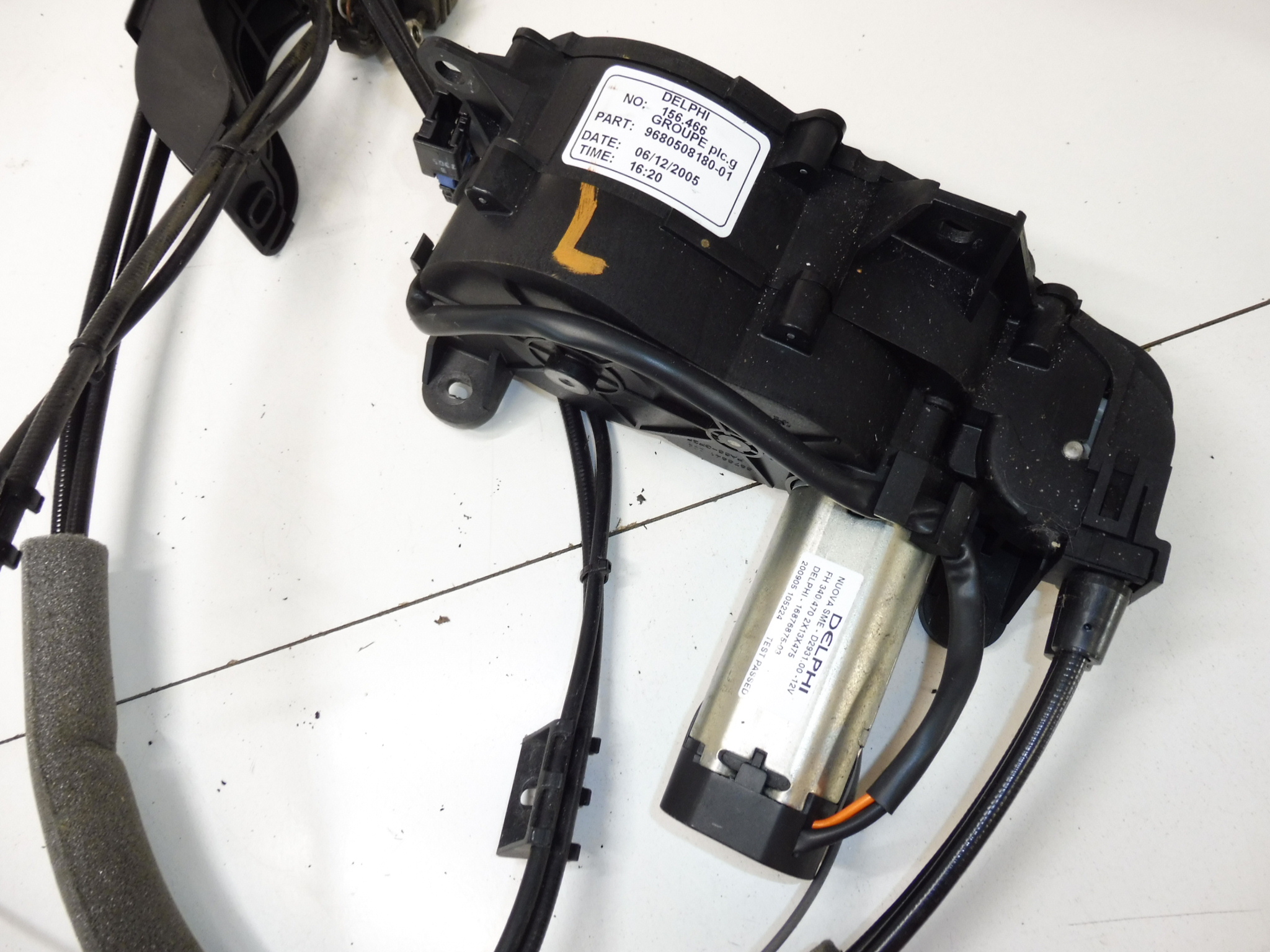 Napęd elektryczny kierowcy Peugeot 1007 9680508180 9137C1 9137A9