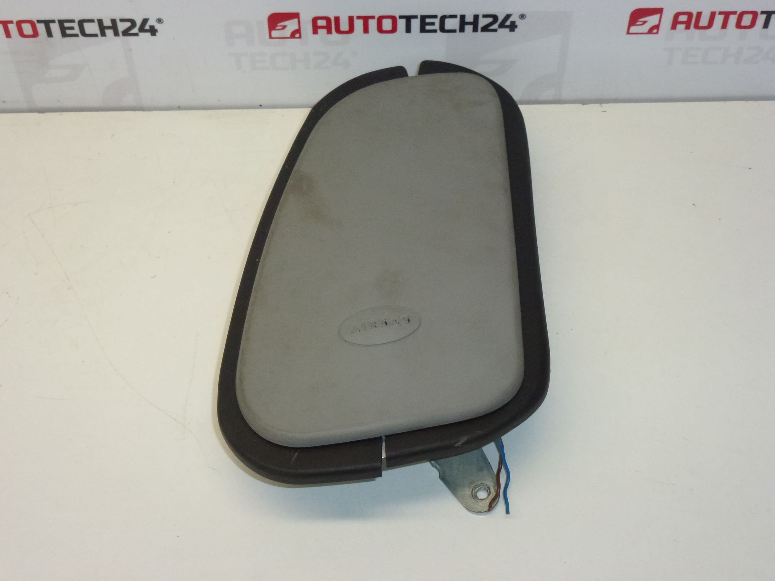 Poduszka powietrzna fotela jasnoszara lewa Citroën C2 C3 96462517ZQ 8216Q8