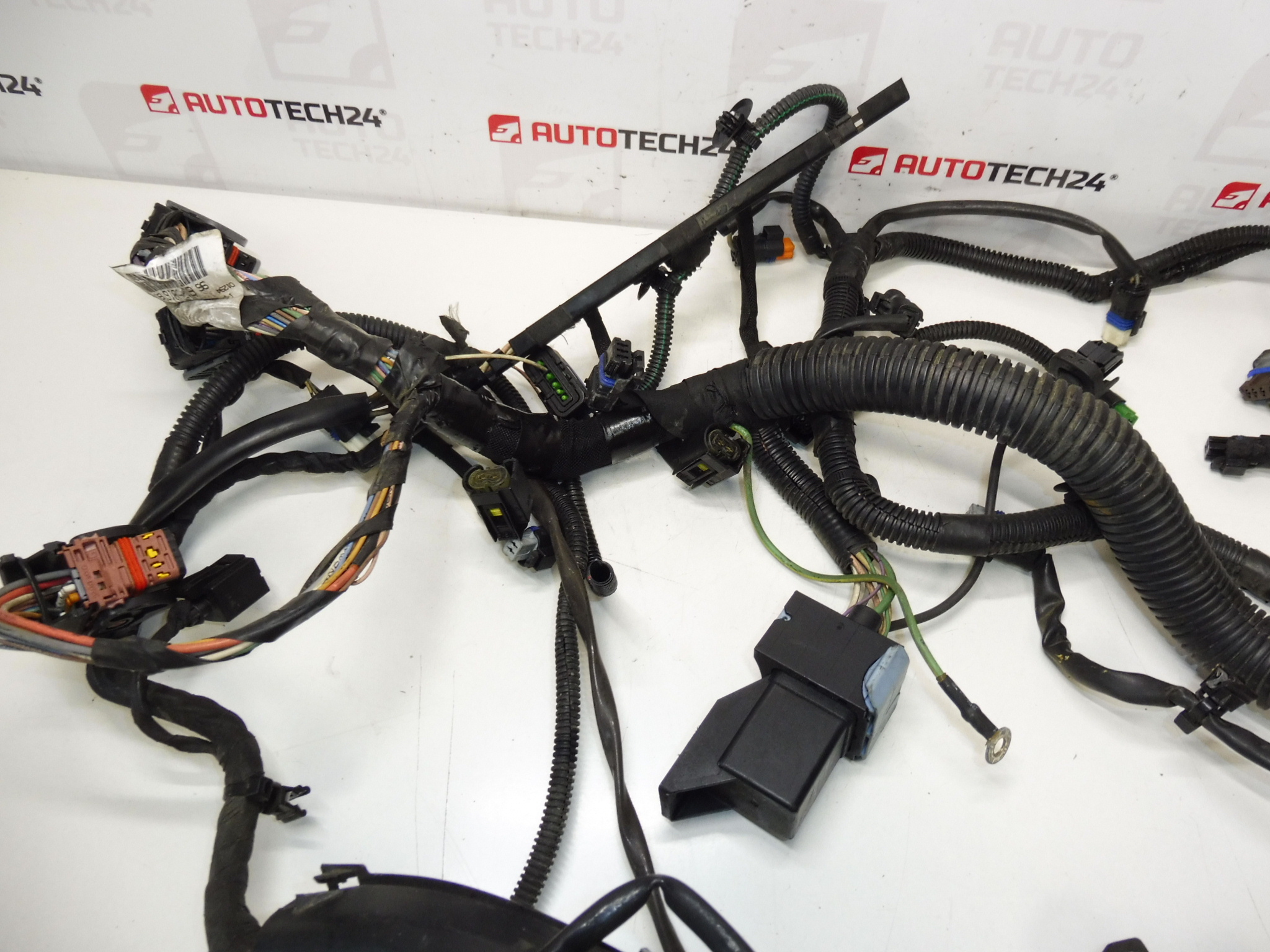 Wiązka silnika Peugeot 307 2.0 HDI 9663581780 9663581680 6569FH