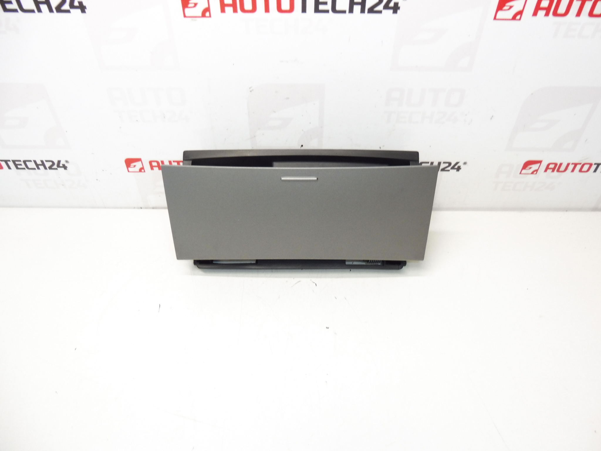 Popielniczka z zapalniczką Peugeot 407 9644562177 8211JH