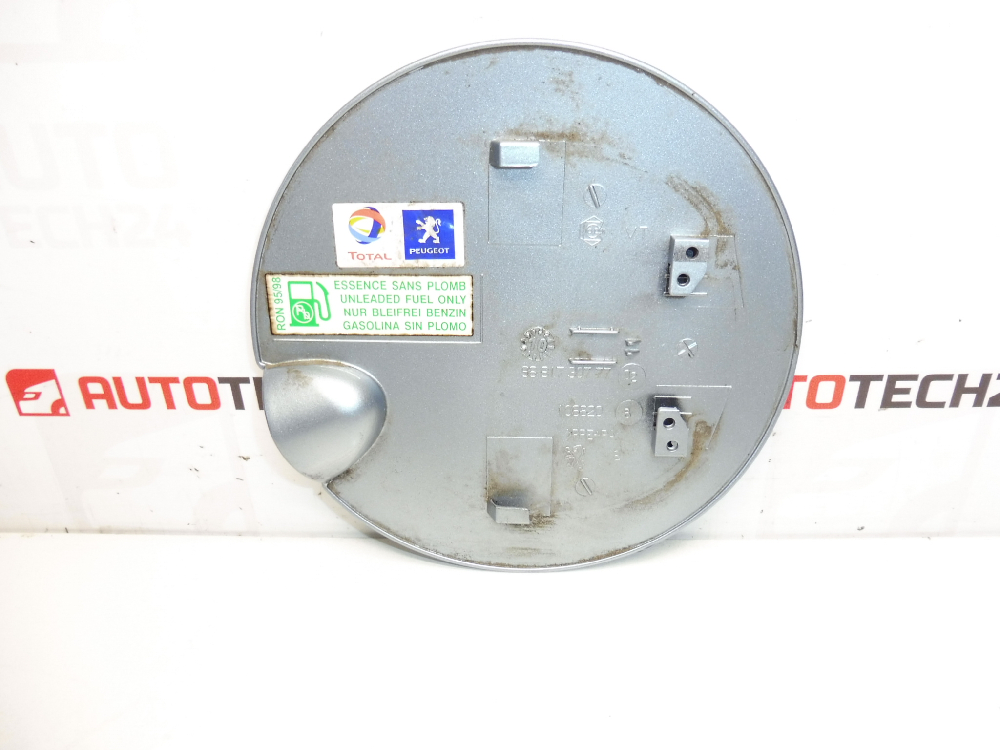 Zaślepka zbiornika Peugeot 207 KGZD 9681730777 1517F5