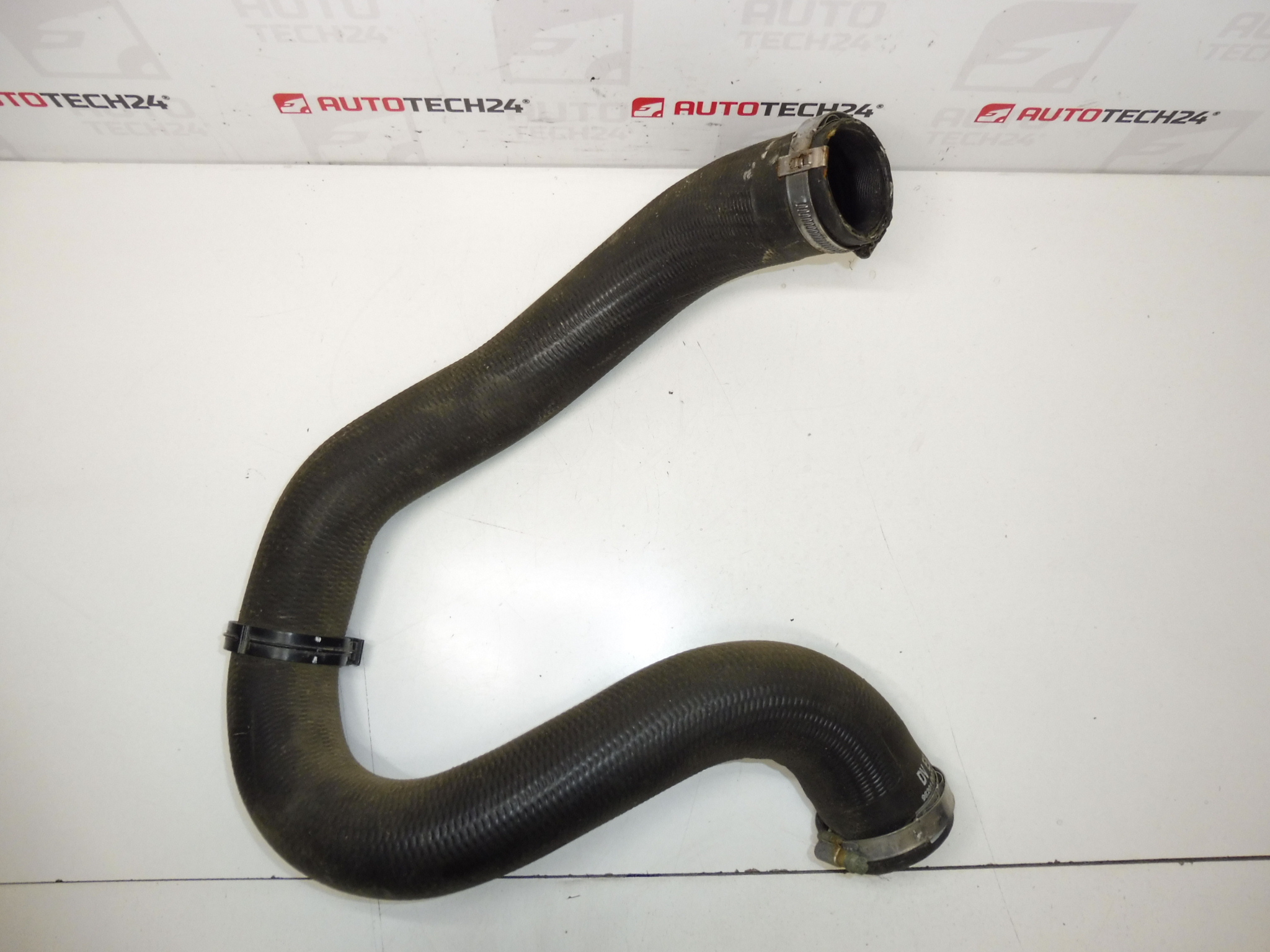 Przyłącze powietrza 1.5 HDI Citroën Peugeot 9820100780