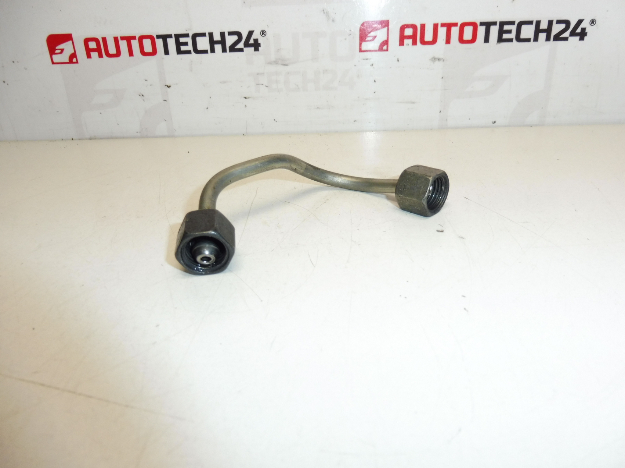 Przewód zasilający 3. wtryskiwacz Citroën Peugeot 9811737680