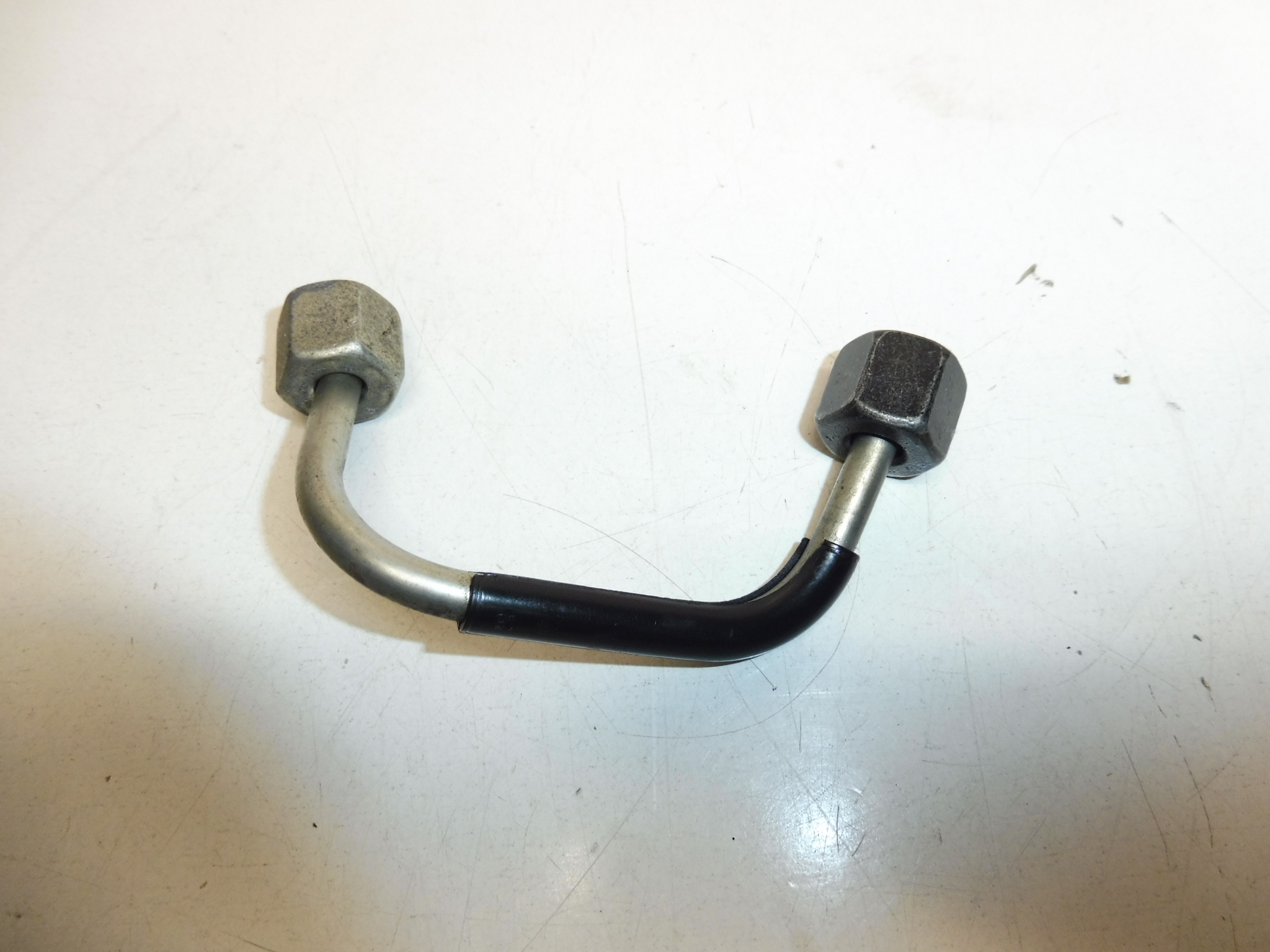 Przewód zasilający 4. wtryskiwacz Citroën Peugeot 9825615580