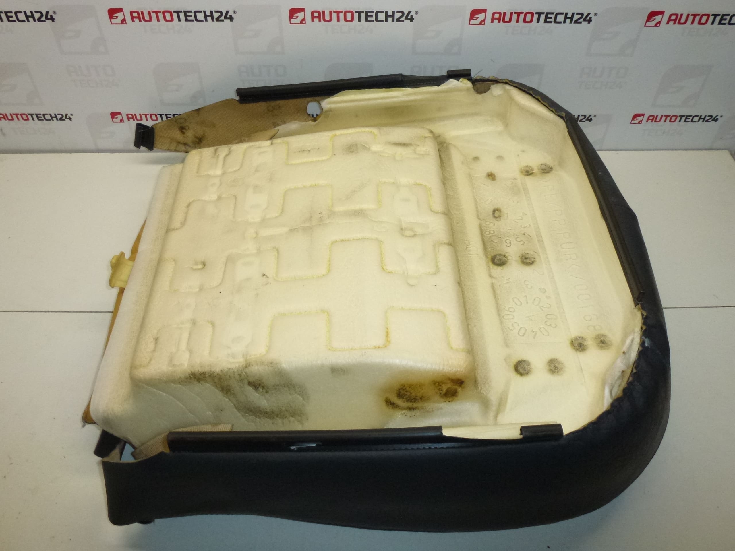 Pokrowiec na fotel pasażera Citroën C5 czarna skóra 8870EK