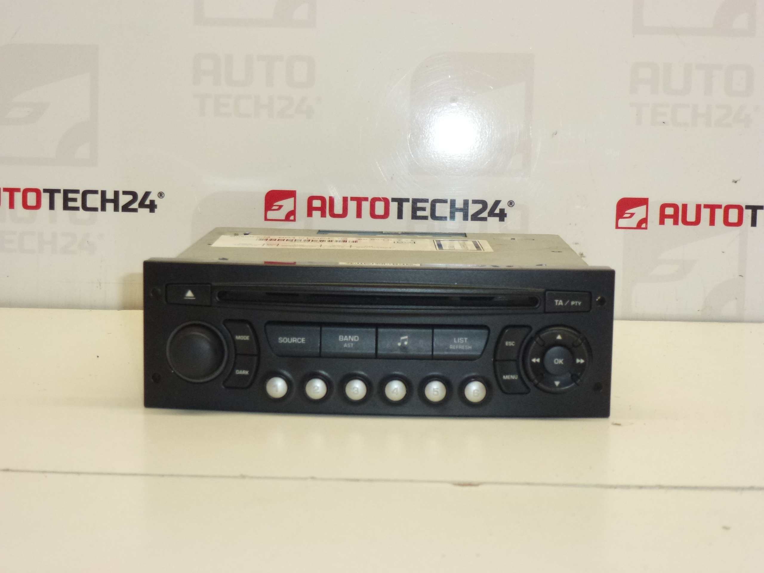 Radio samochodowe z CD MP3 Citroën Peugeot 9666967777 6579FG