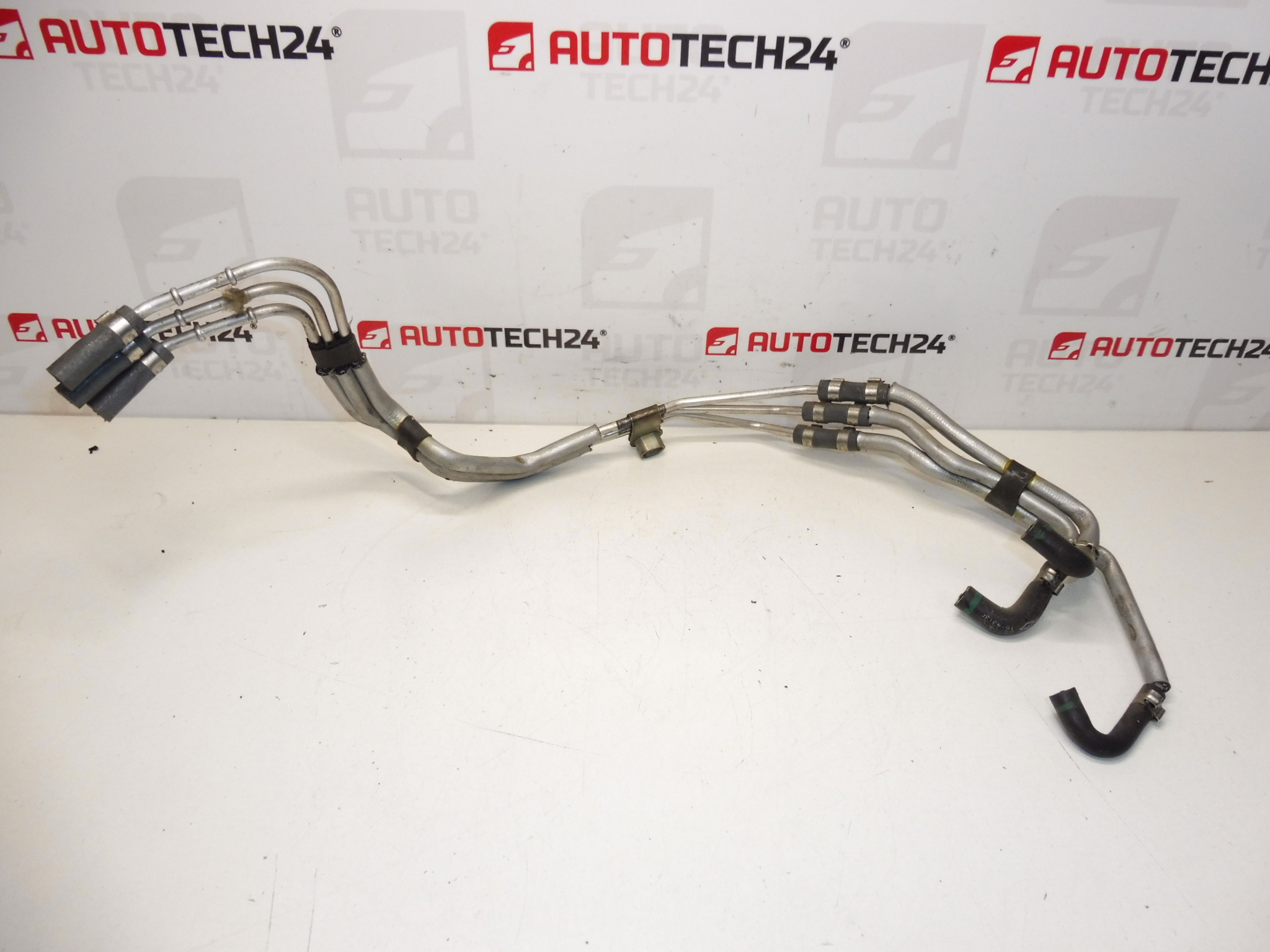 Rura podciśnienia Citroën Peugeot 2.2 HDI 1622AC