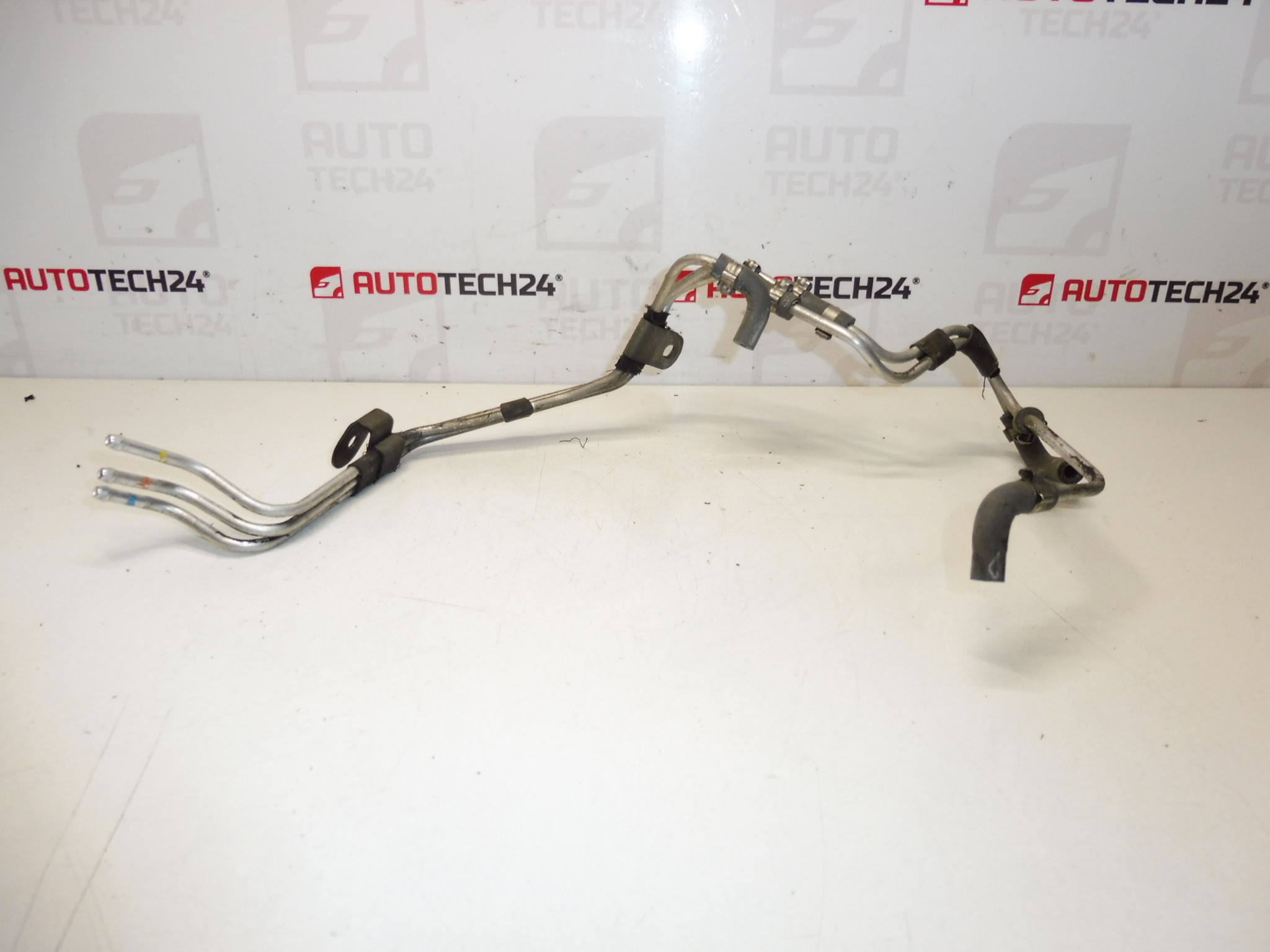 Rura podciśnienia Citroën Peugeot 2.2 HDI 1622CW 1622EH