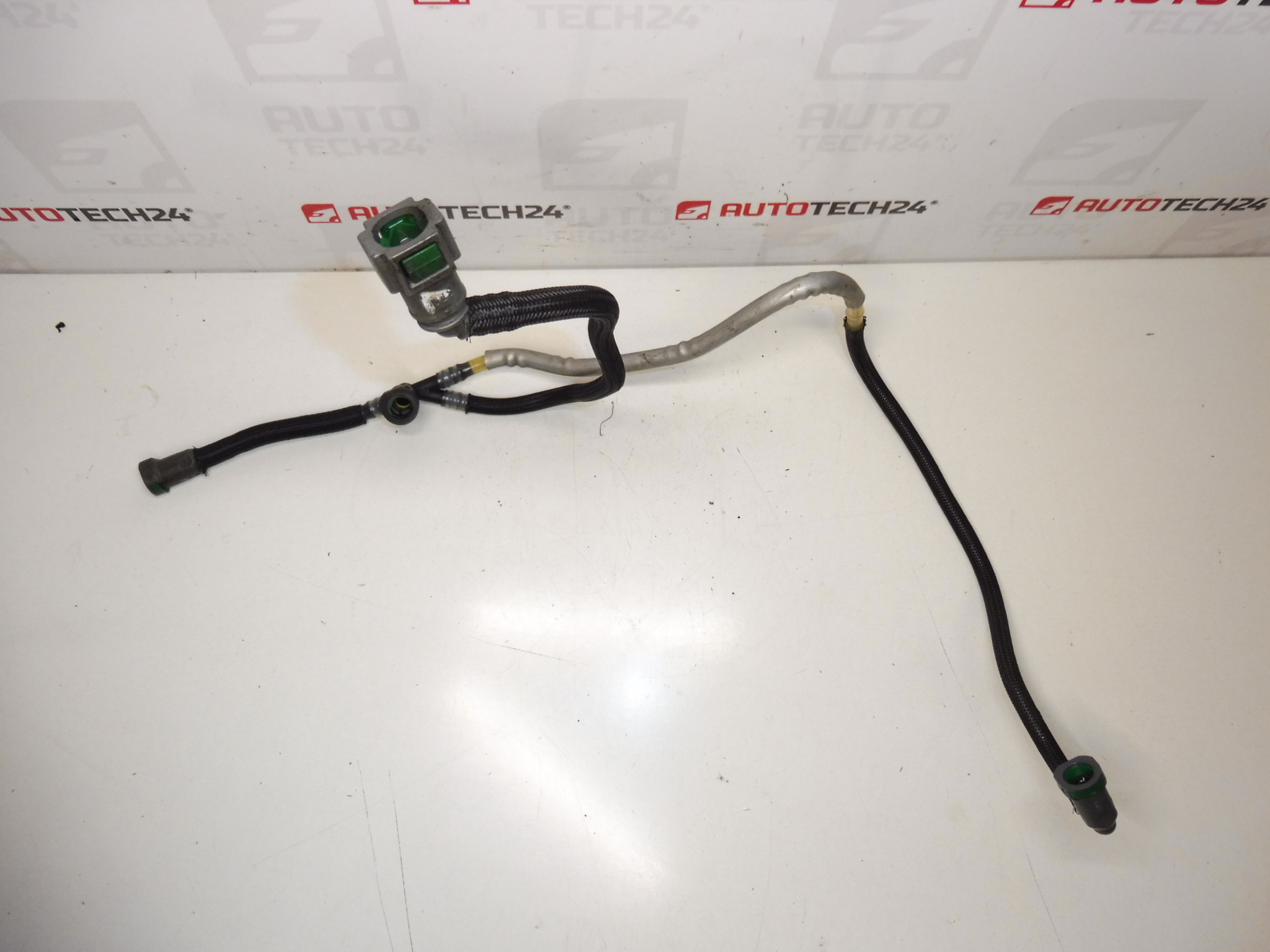 Przewód paliwowy Citroën Peugeot 2.2 HDI 1574K9