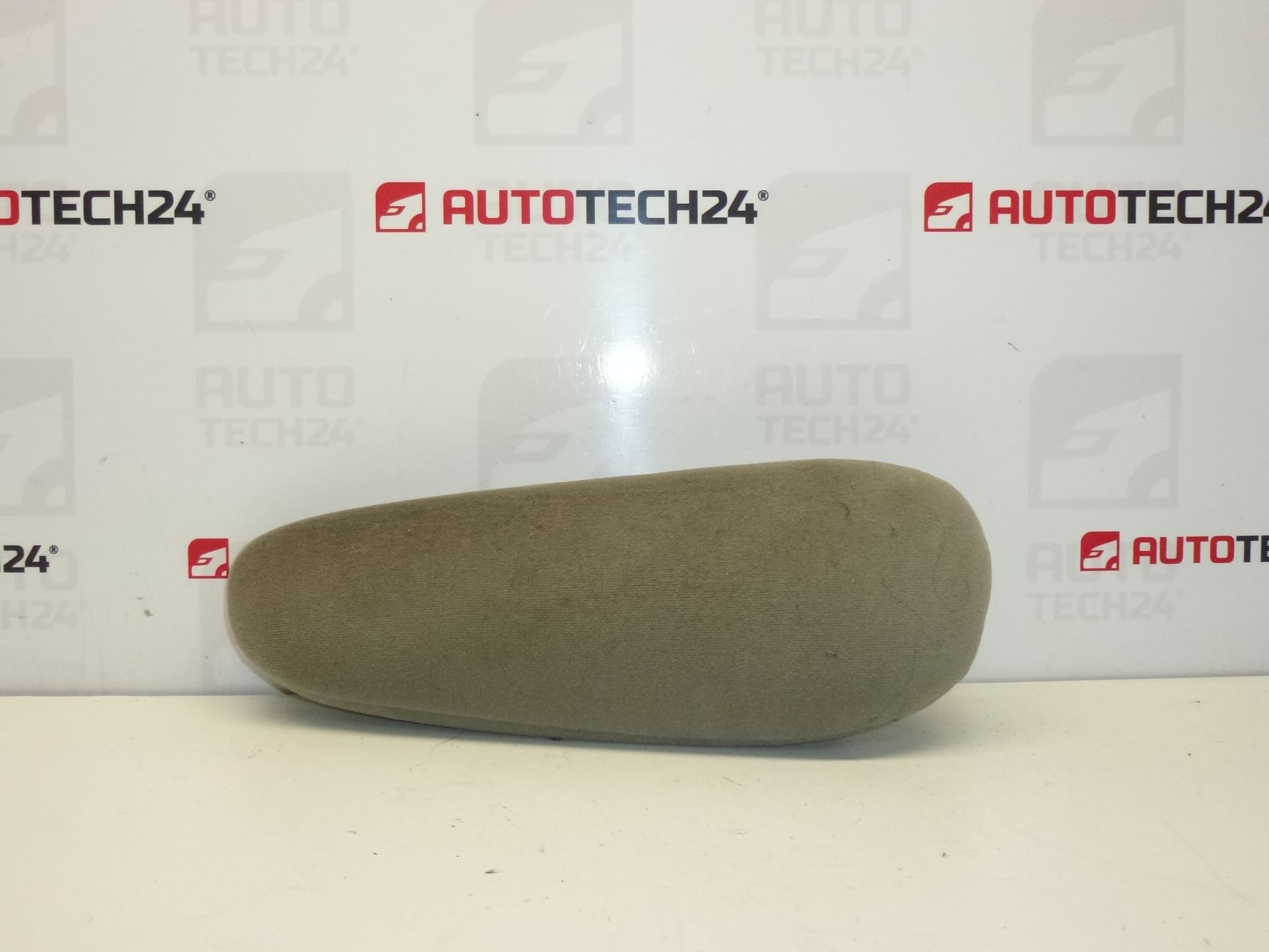 Podłokietnik prawy Citroën Peugeot 883081