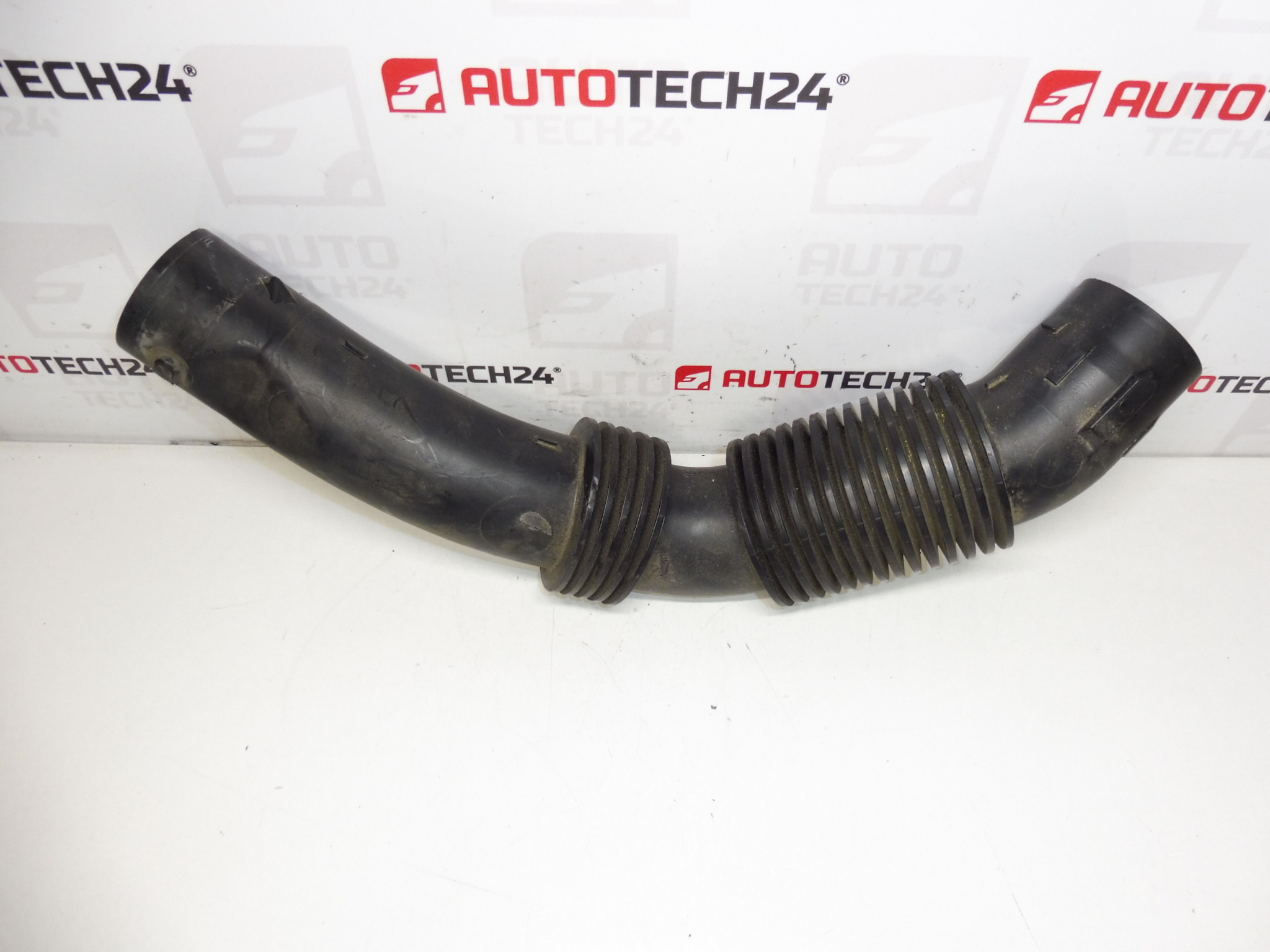 Rura ssąca 1.6 e-HDI Citroën Peugeot 9675055580 1434J3
