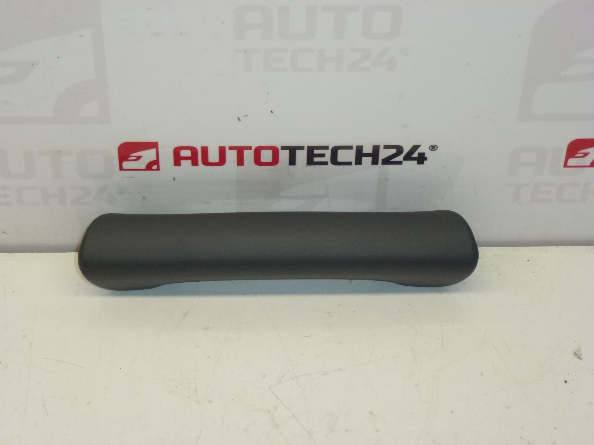 Osłona klamki drzwi kierowcy Citroën C5 I i II 9632599777 9331LF nowa część