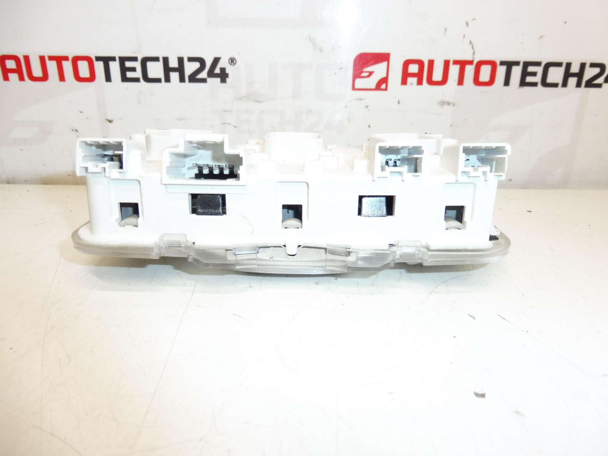 Lampa sufitowa do Citroëna Peugeota DS 96781446BJ 6362AS