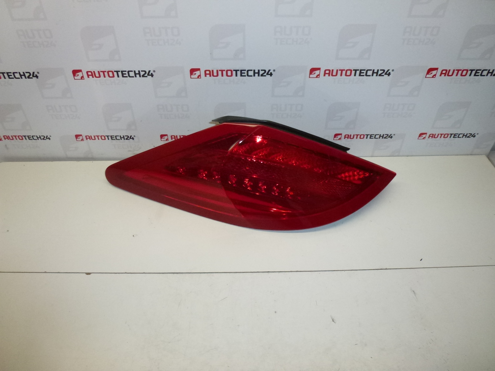 Lampa tylna lewa Peugeot 308 CC 6350GG