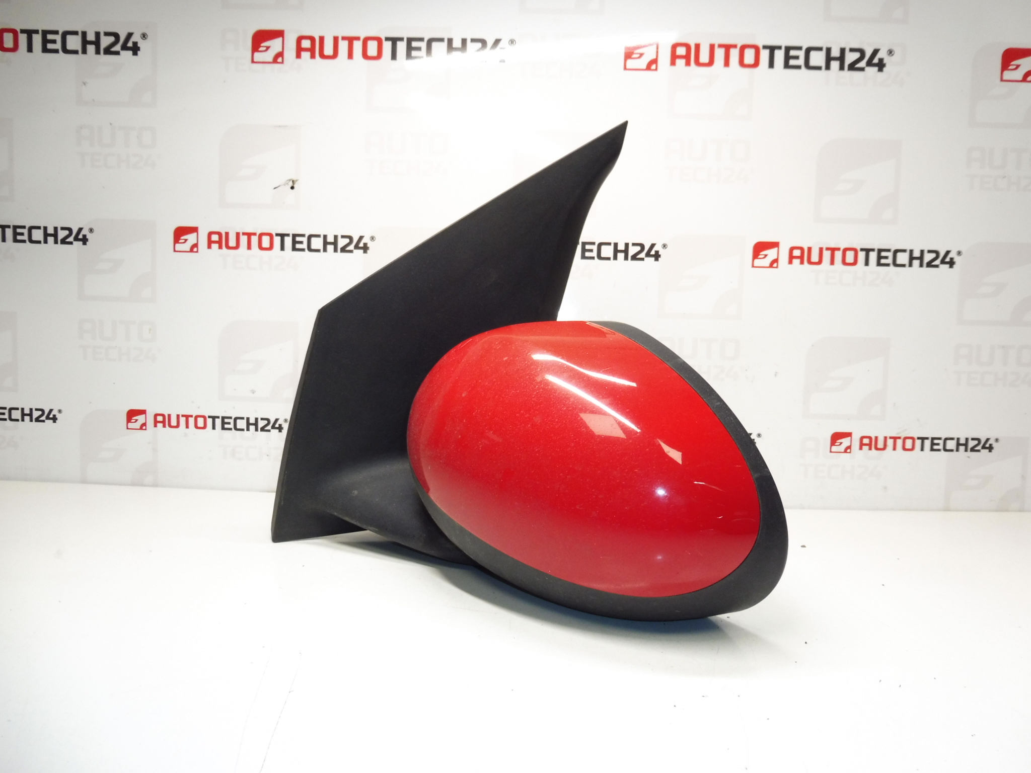 Lusterko lewe czerwone Citroën C1 Peugeot 107 87940-0H010 87940-0H011