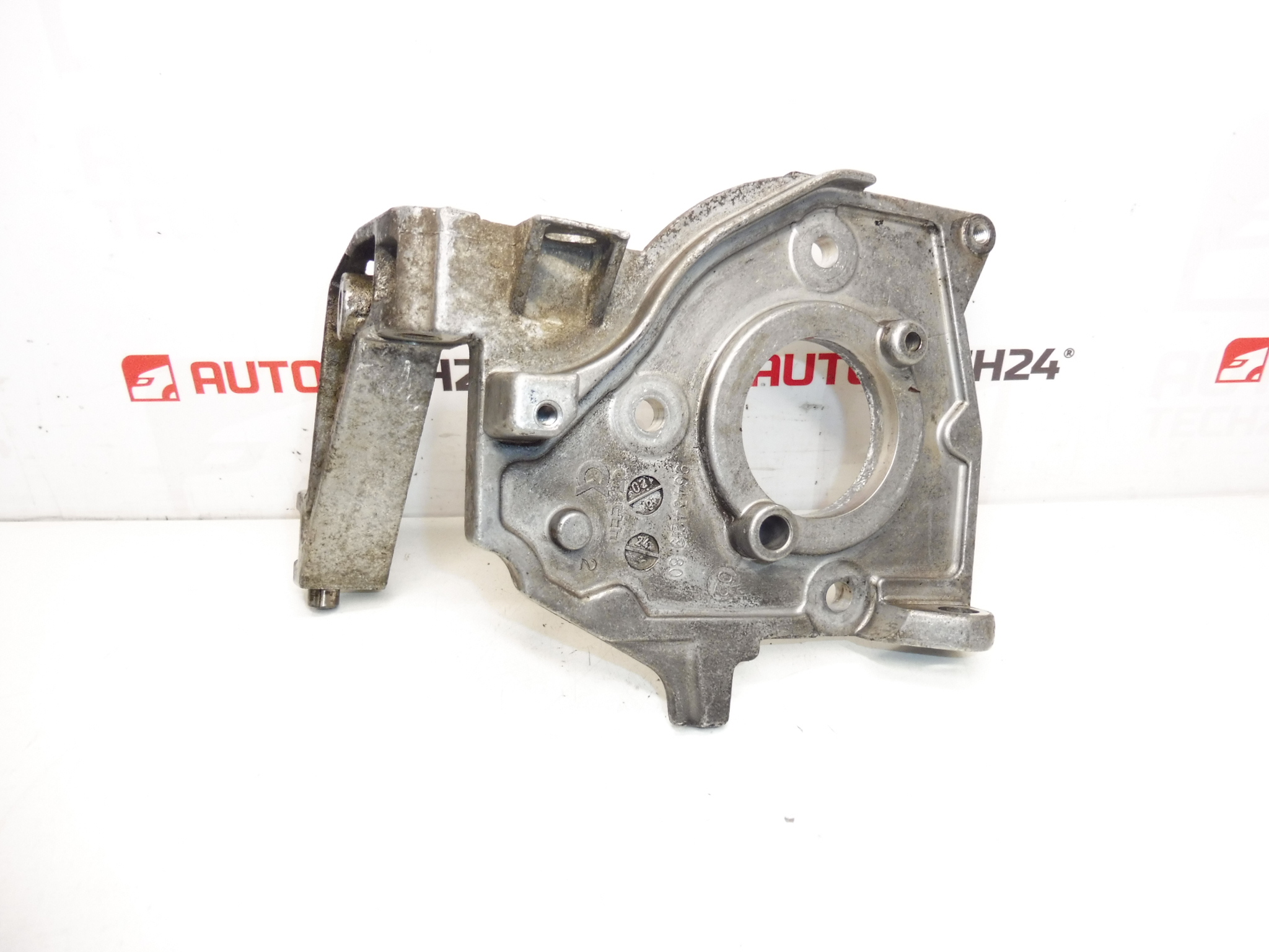 Uchwyt pompy wtryskowej 1.4 HDI 16V 8HY 9643421980 192654