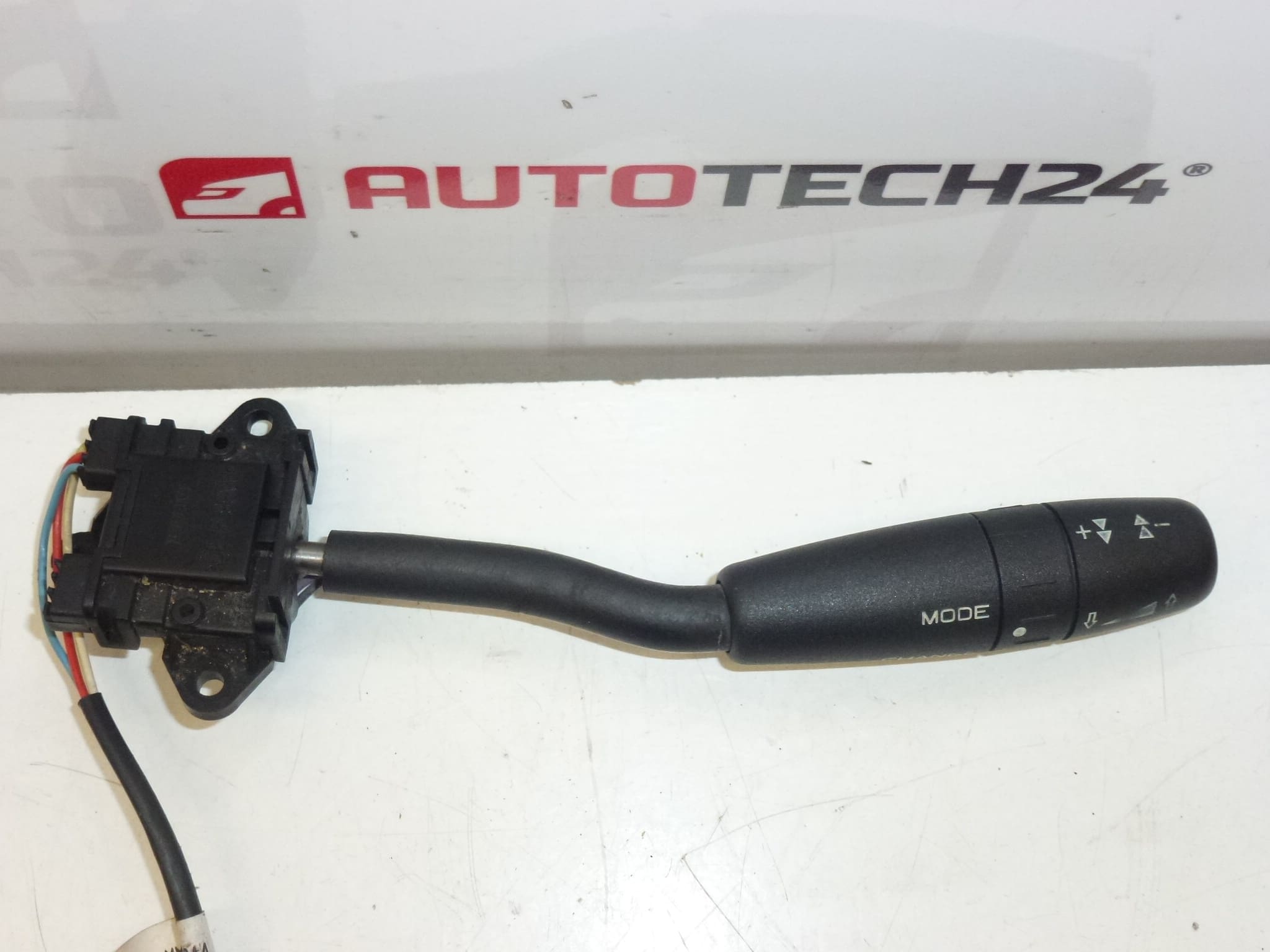 Sterownik radia Citroën Peugeot 96343806ZL 6239J9