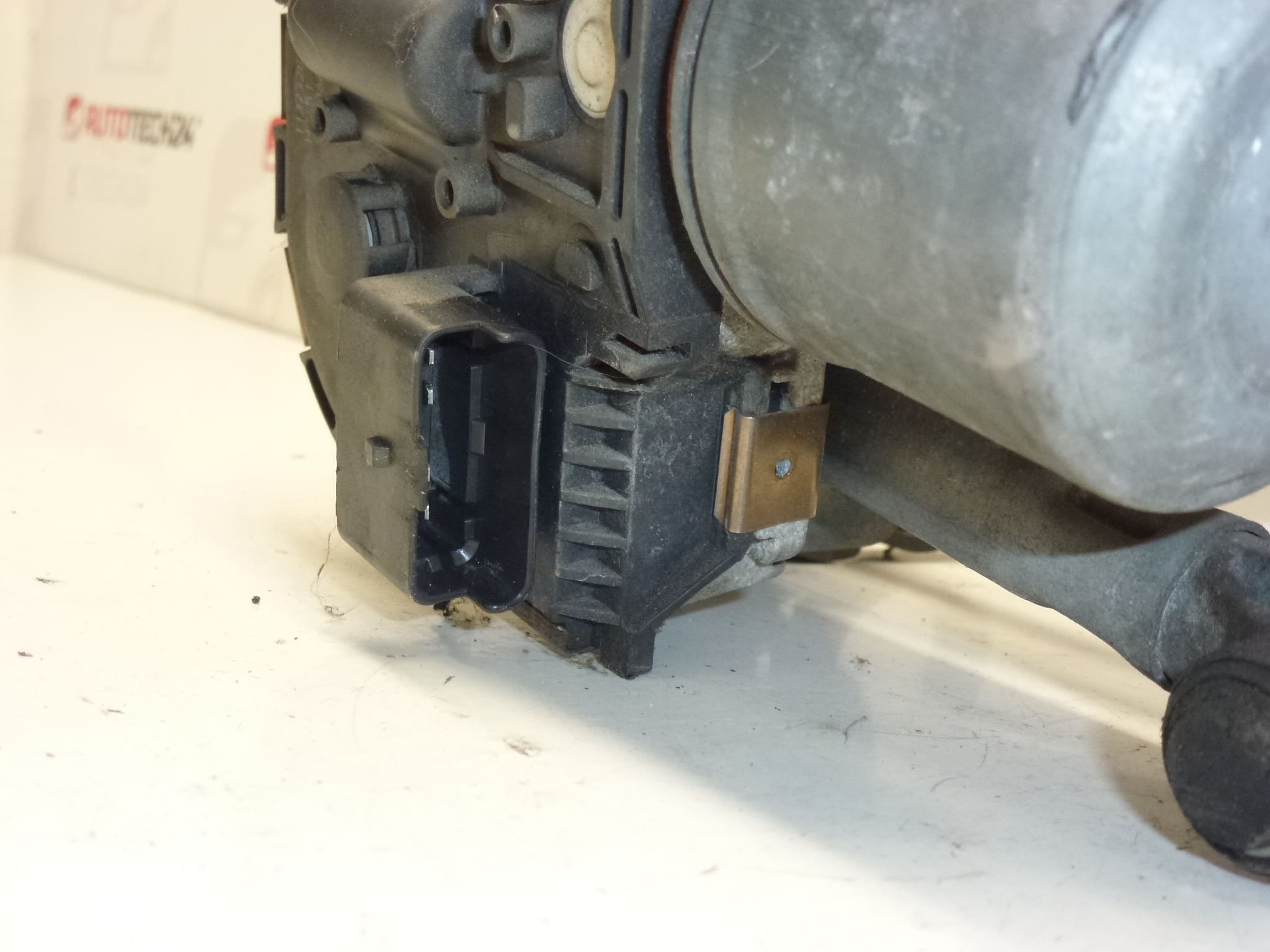 Silnik wycieraczek prawych Citroën Peugeot 9670031480 3397021076 6405PT