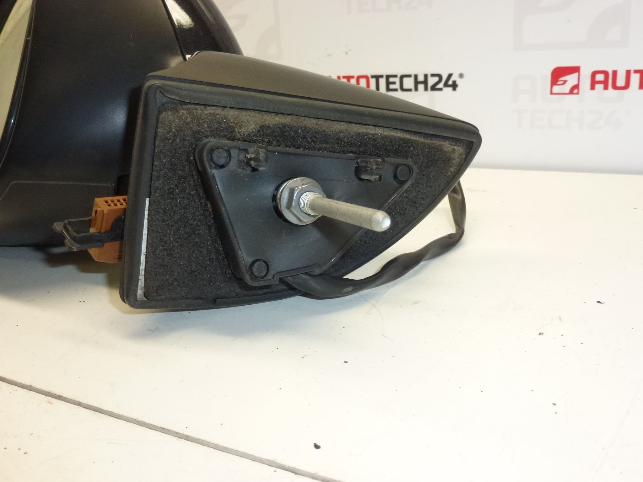 Lusterko wsteczne lewe EYPC Peugeot 407 8153ZA