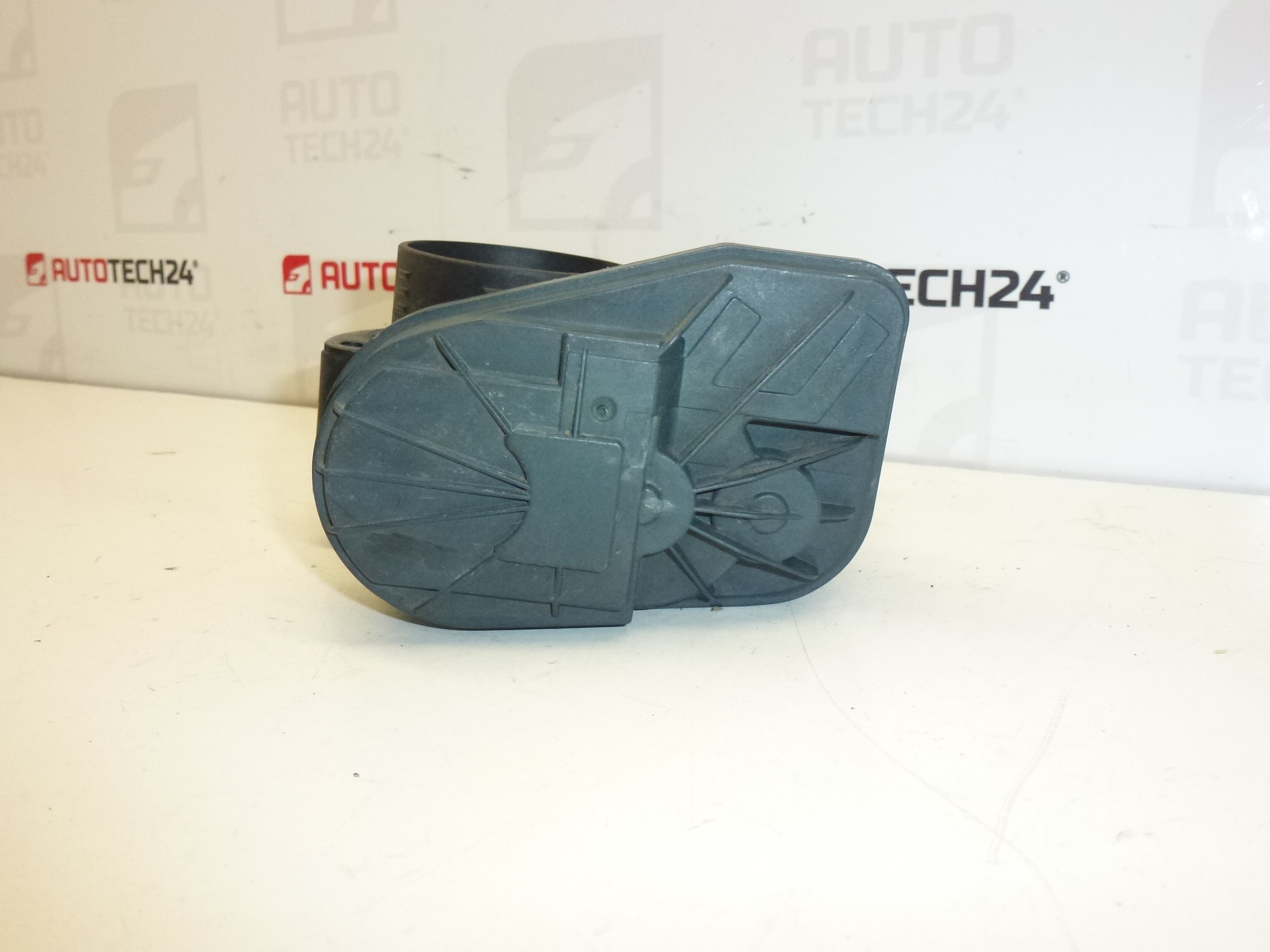 Przepustnica 1.6 16V Citroën Peugeot 0280750164 9649510080 1635Z8