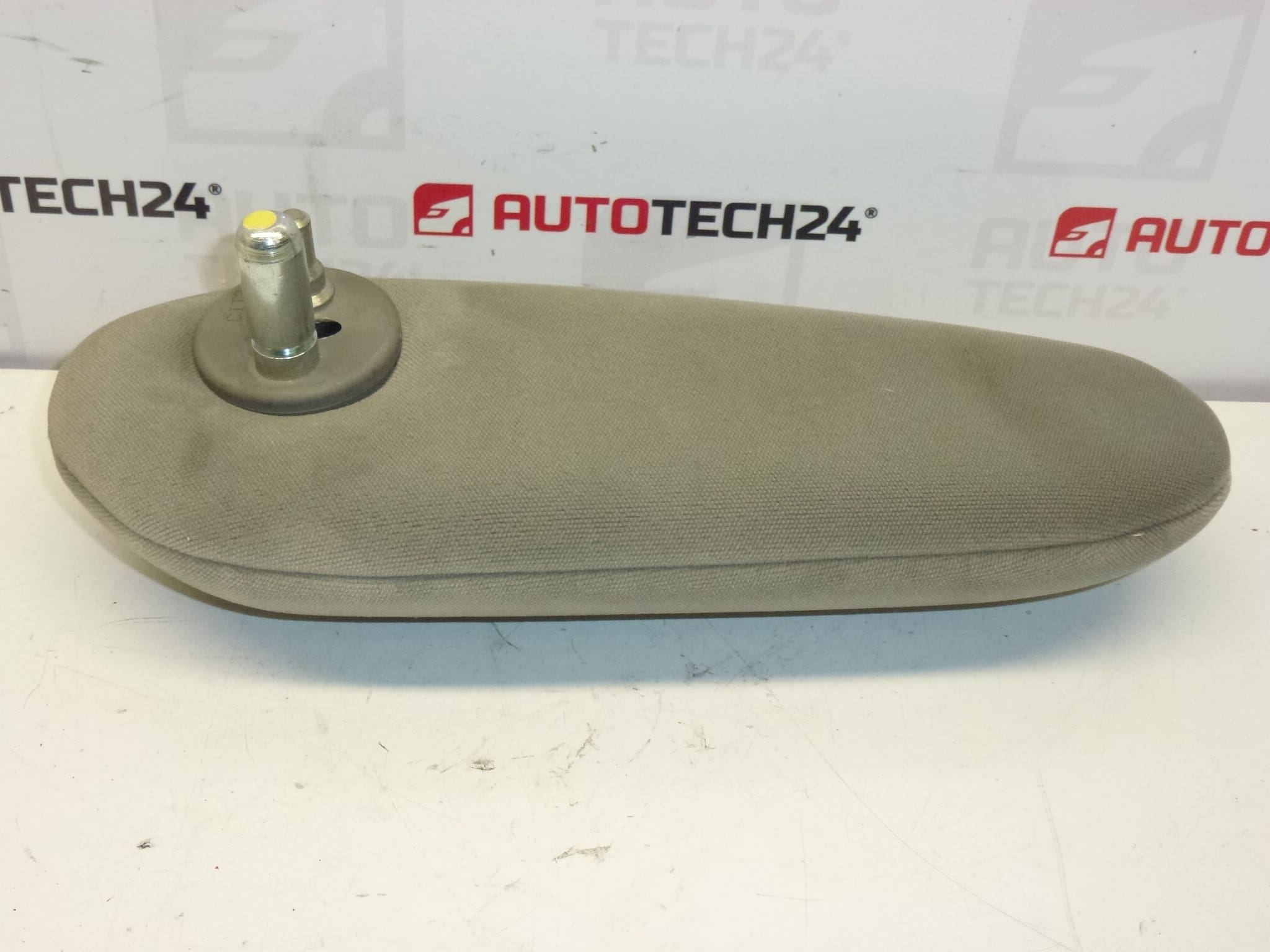 Podłokietnik prawy Citroën Peugeot 8830H3