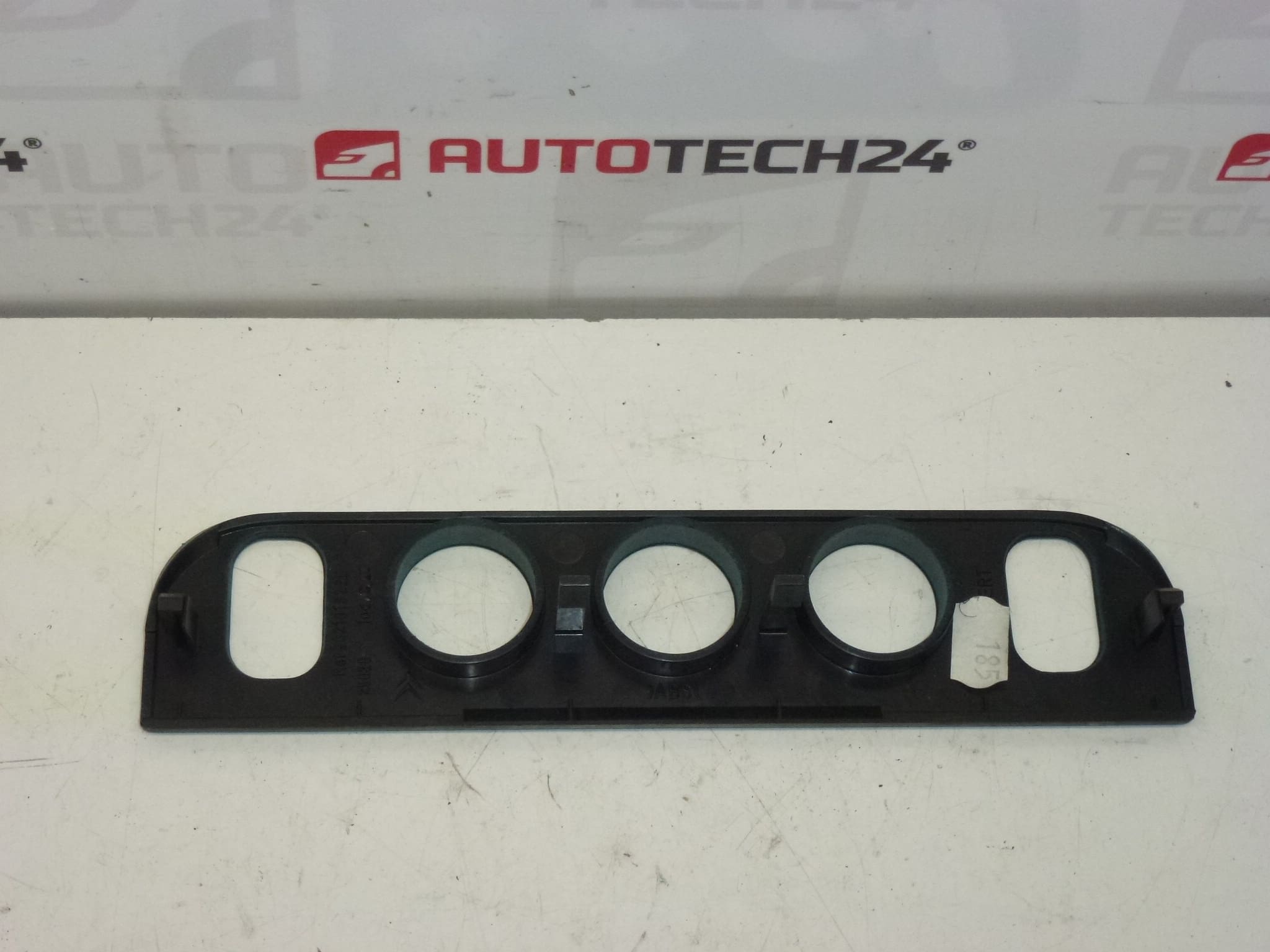 Osłona deski rozdzielczej Citroën Berlingo I i Peugeot Partner I 96210132ZL 8212ER