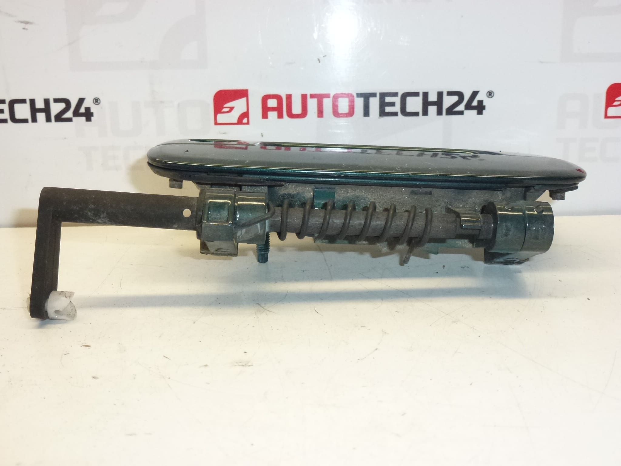 Klamka drzwi przednich lewych Peugeot 9101H2 9621858877