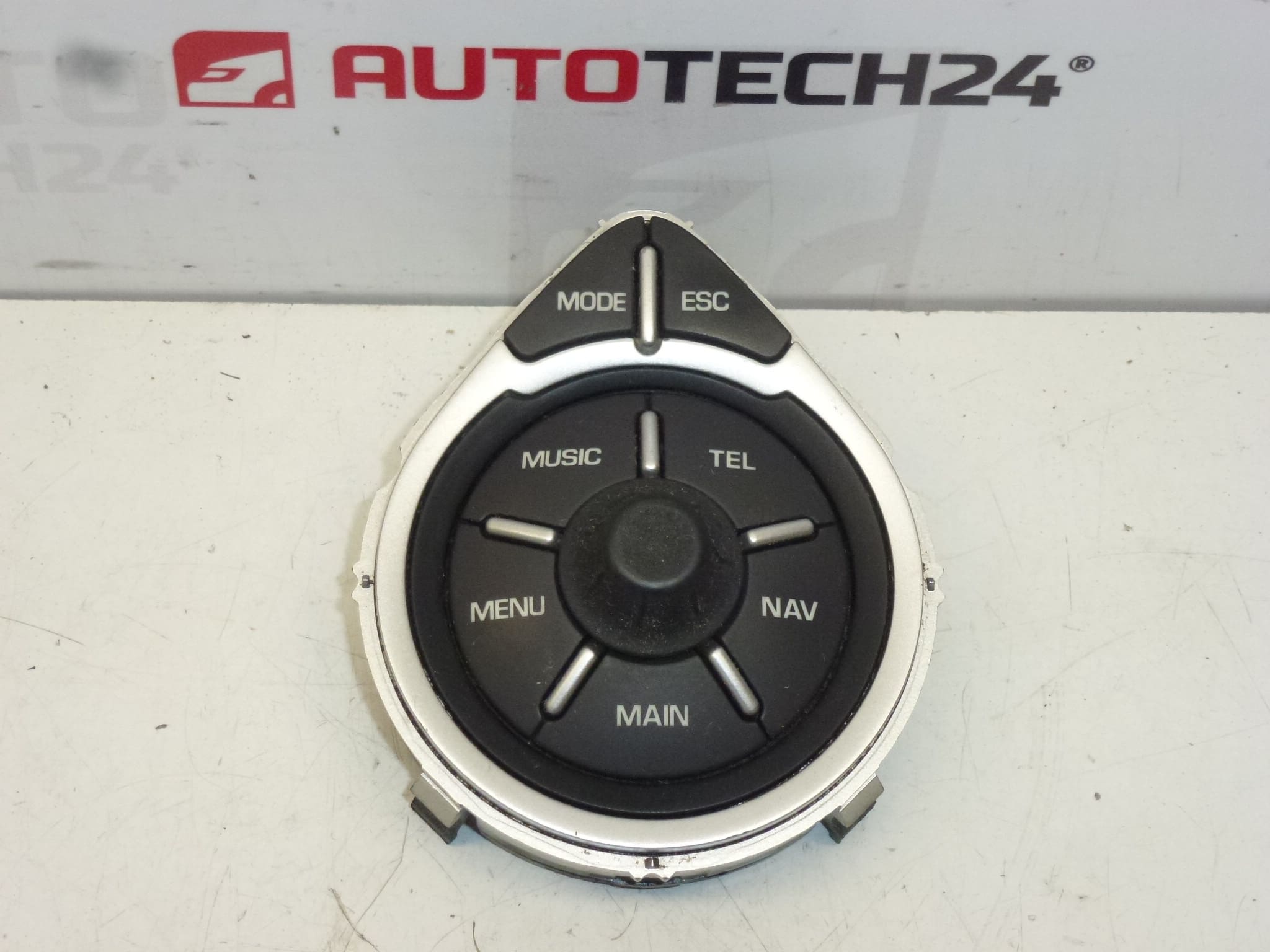 Citroën Peugeot Kierowca nawigacji 1489677077 6563S1