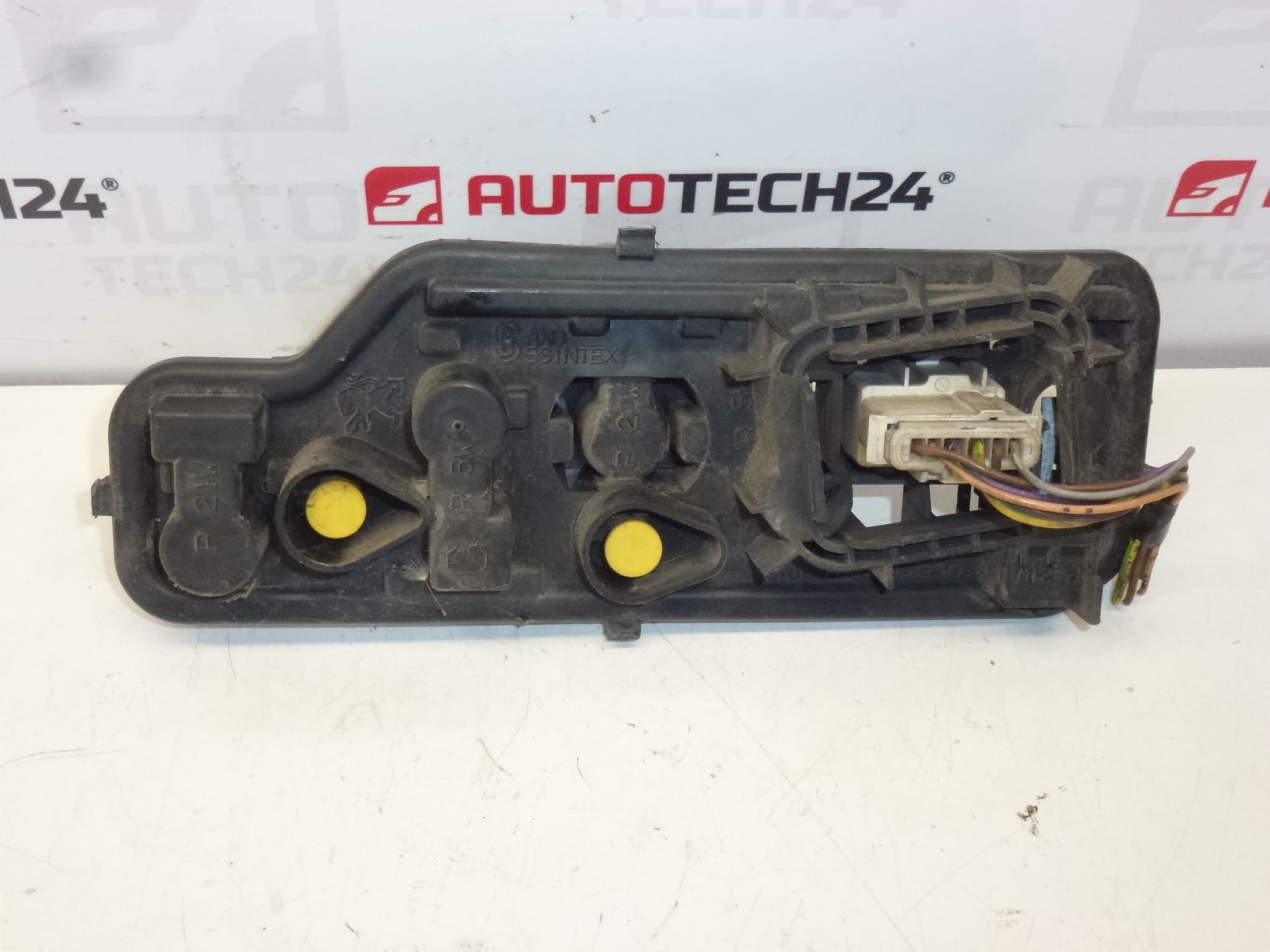 Gniazdo lampy tylnej lewej do Peugeot 307 SW 6350X2 6350X3
