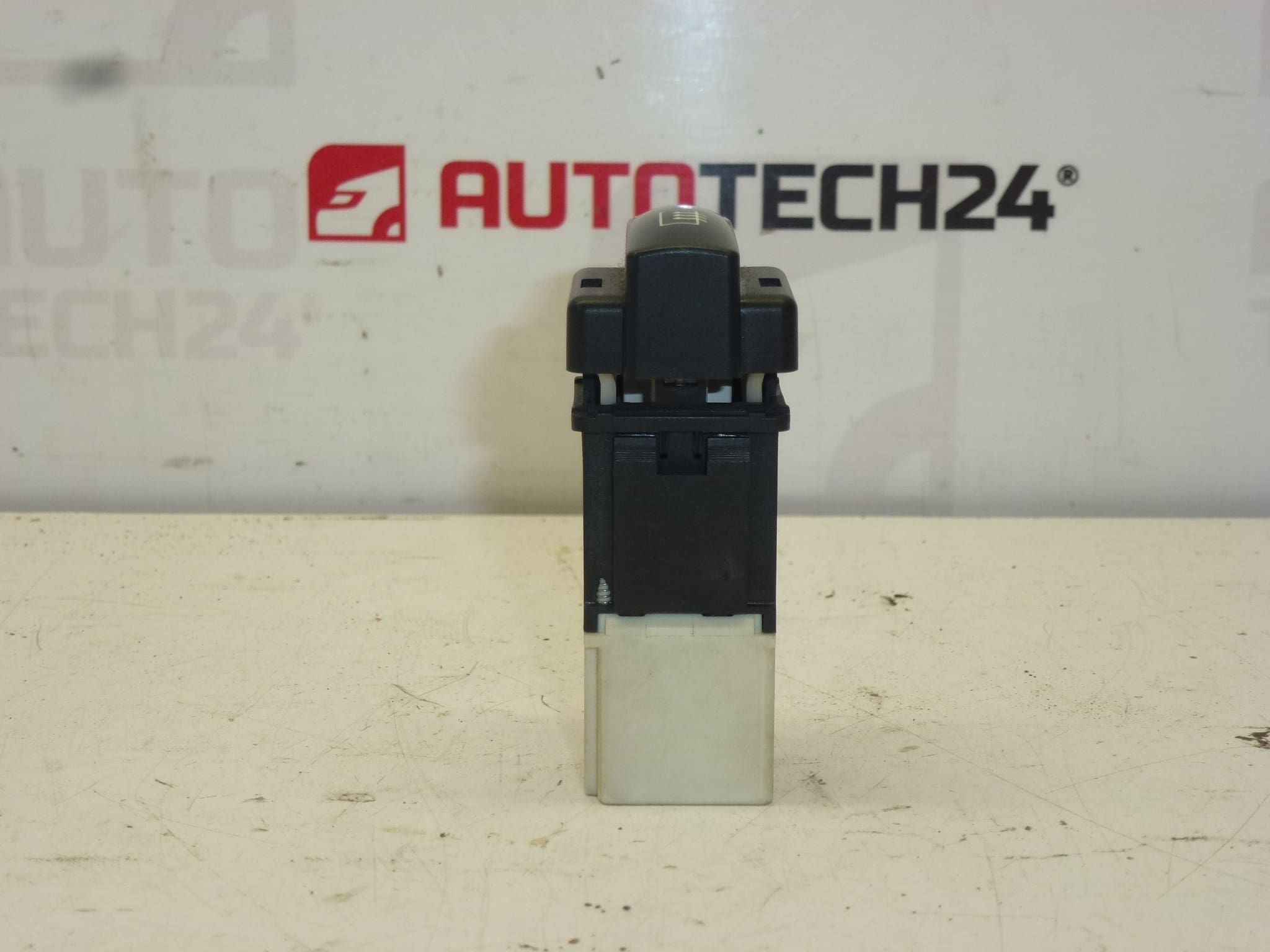 Citroën Peugeot sterowanie ogrzewaniem tylnej szyby 655497