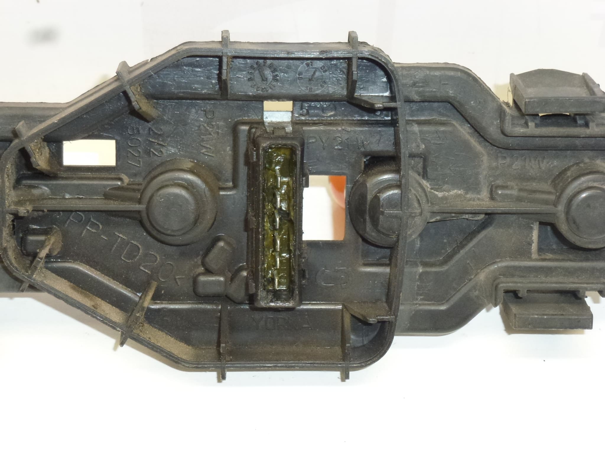 Gniazdo żarówki Citroën Peugeot 634679